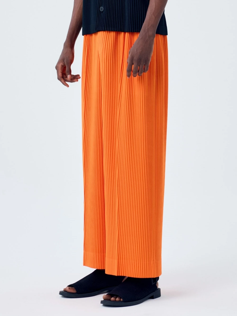 Miyake Pleated Wide Leg Pants Men Elastic Waist Straight Trousers With Side Pockets Wrinkle Resistant Japanese Minimalist
