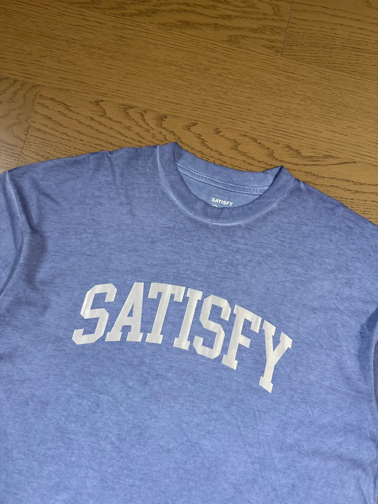 Satisfy Running AuraLite South French Washed Batik Jogging Cross Country Alphabet T-Shirt