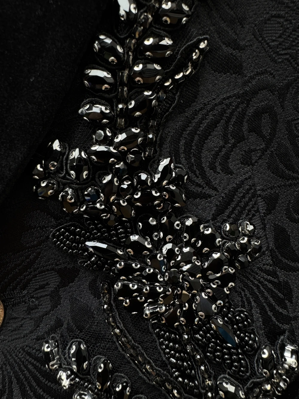 Premium Jacquard Beaded Tuxedo Chic Velvet Collar Luxurious Men's Suit Three Pieces Dancing Fashionable Shawl Lapel For Grooms