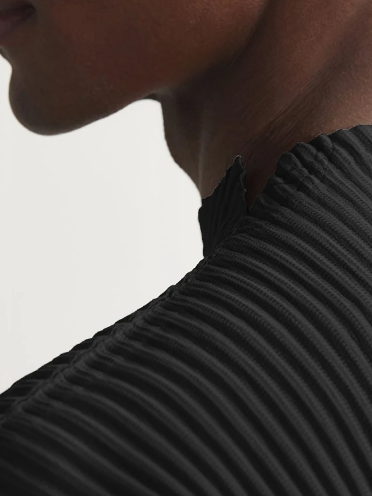 Miyake Japanese Pleated Mock Neck T Shirt Men New Short Sleeve Casual Top