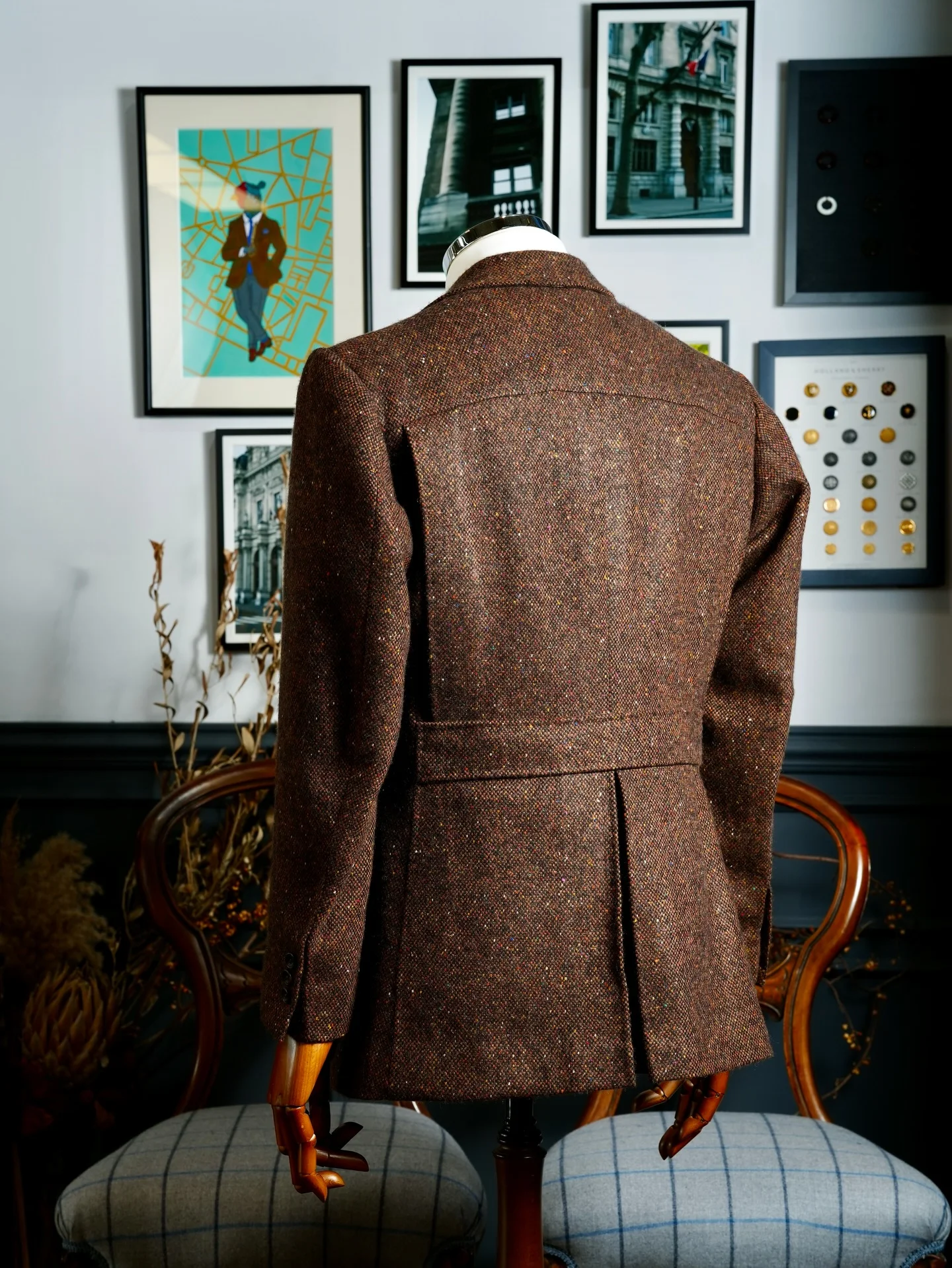 Classic Brown Donegal Tweed Sport Coat with Half Belt Back and Flap Pockets Men Autumn Vintage Blazer Customized M265458