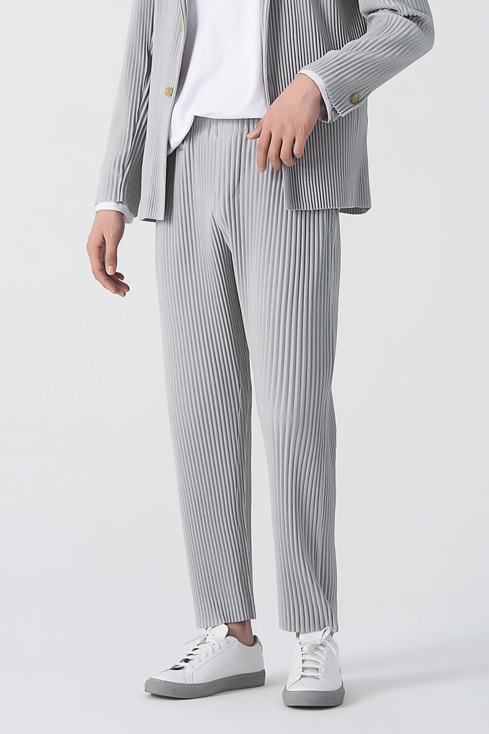 Miyake Pleated Pants Men Elastic Waist Loose Straight Casual Trousers with Side Pockets Wrinkle Resistant Dress Pants