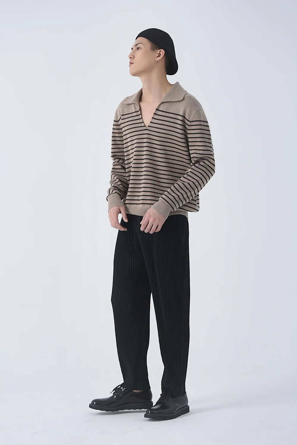 Miyake Pleated Pants Men Elastic Waist Loose Straight Casual Trousers with Side Pockets Wrinkle Resistant Dress Pants
