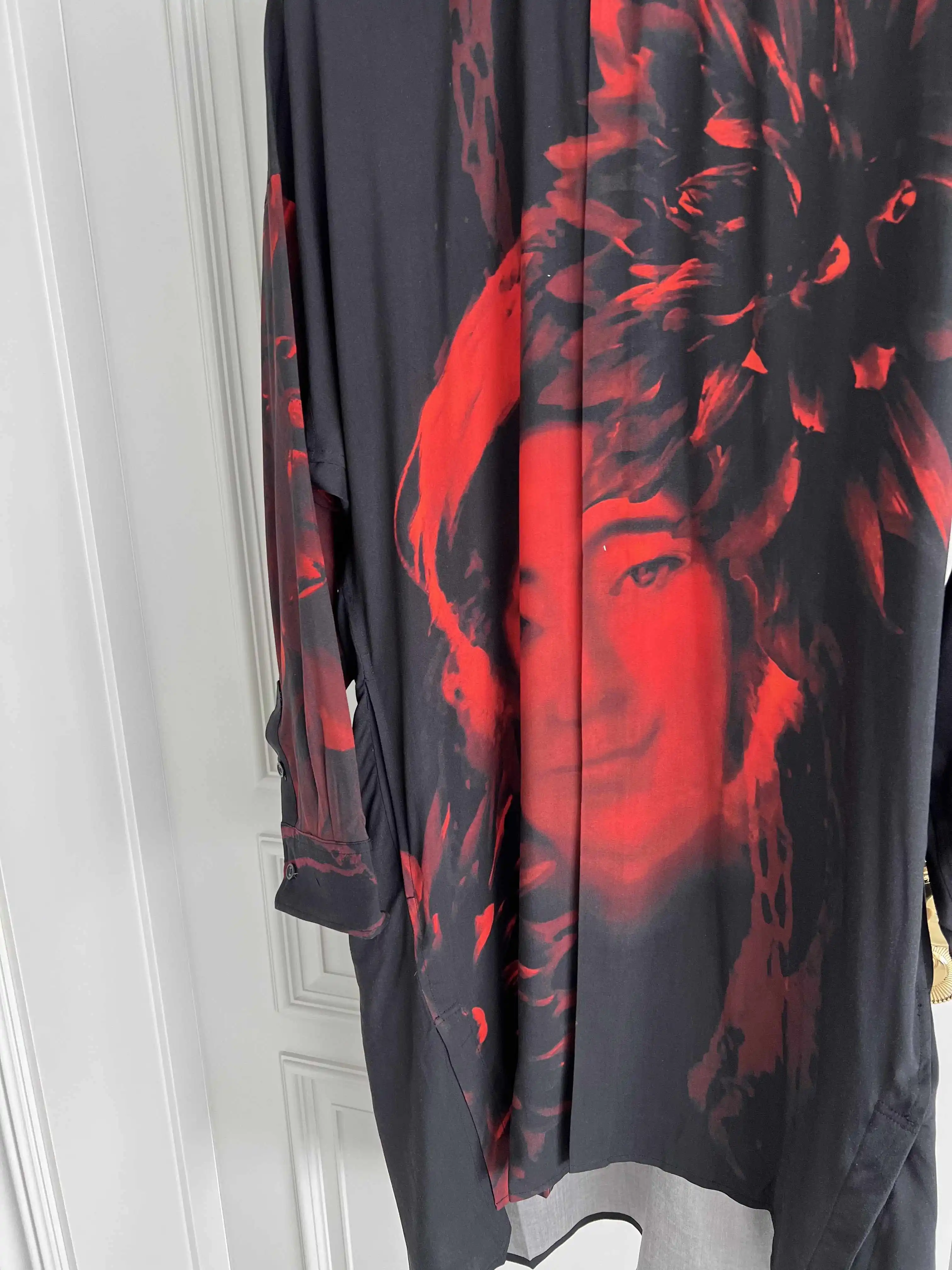 TOP-YAMAMOTO's original design Paris show women's portrait with print and shirt for men