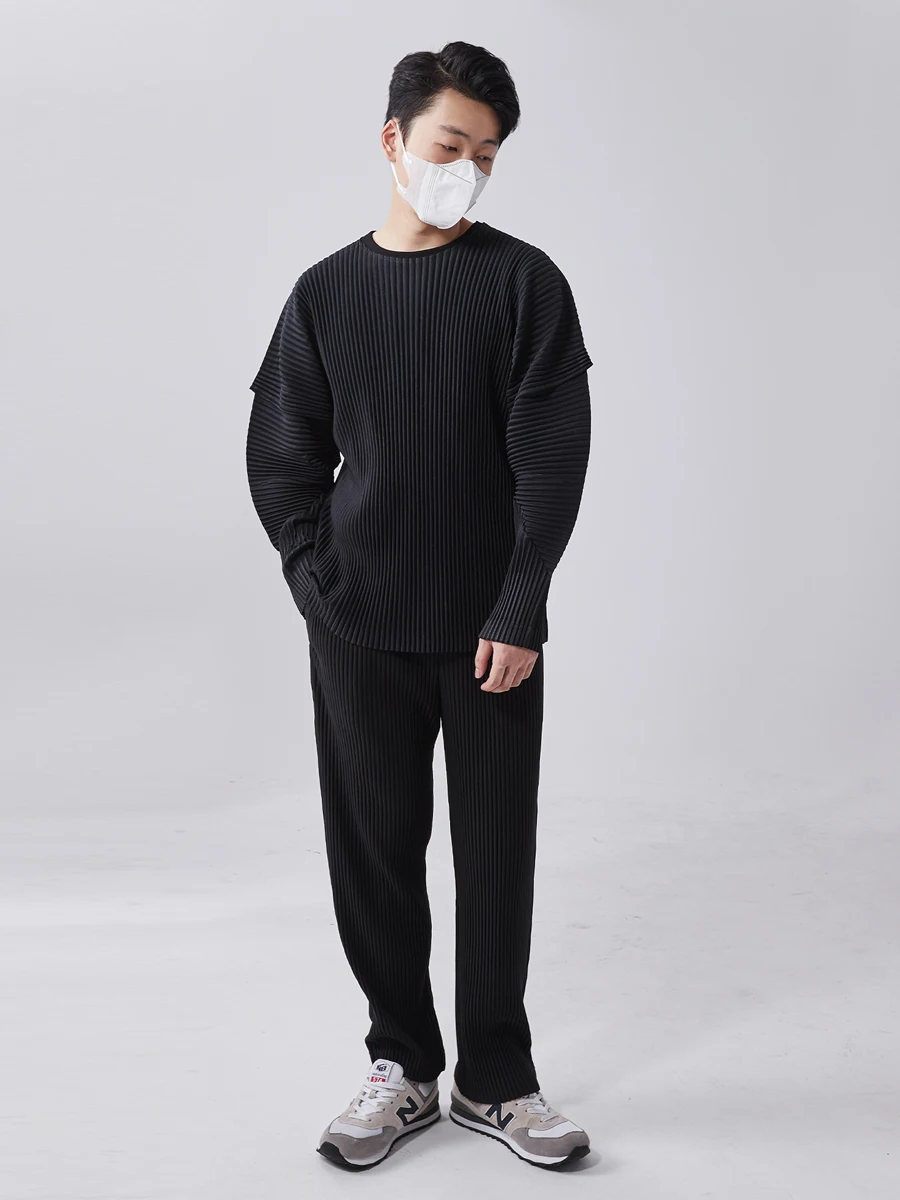 Miyake Pleated T-shirts Stitching Long Sleeve Round Neck Shirt Top Fashion Casual Loose Shirts Men Clothing