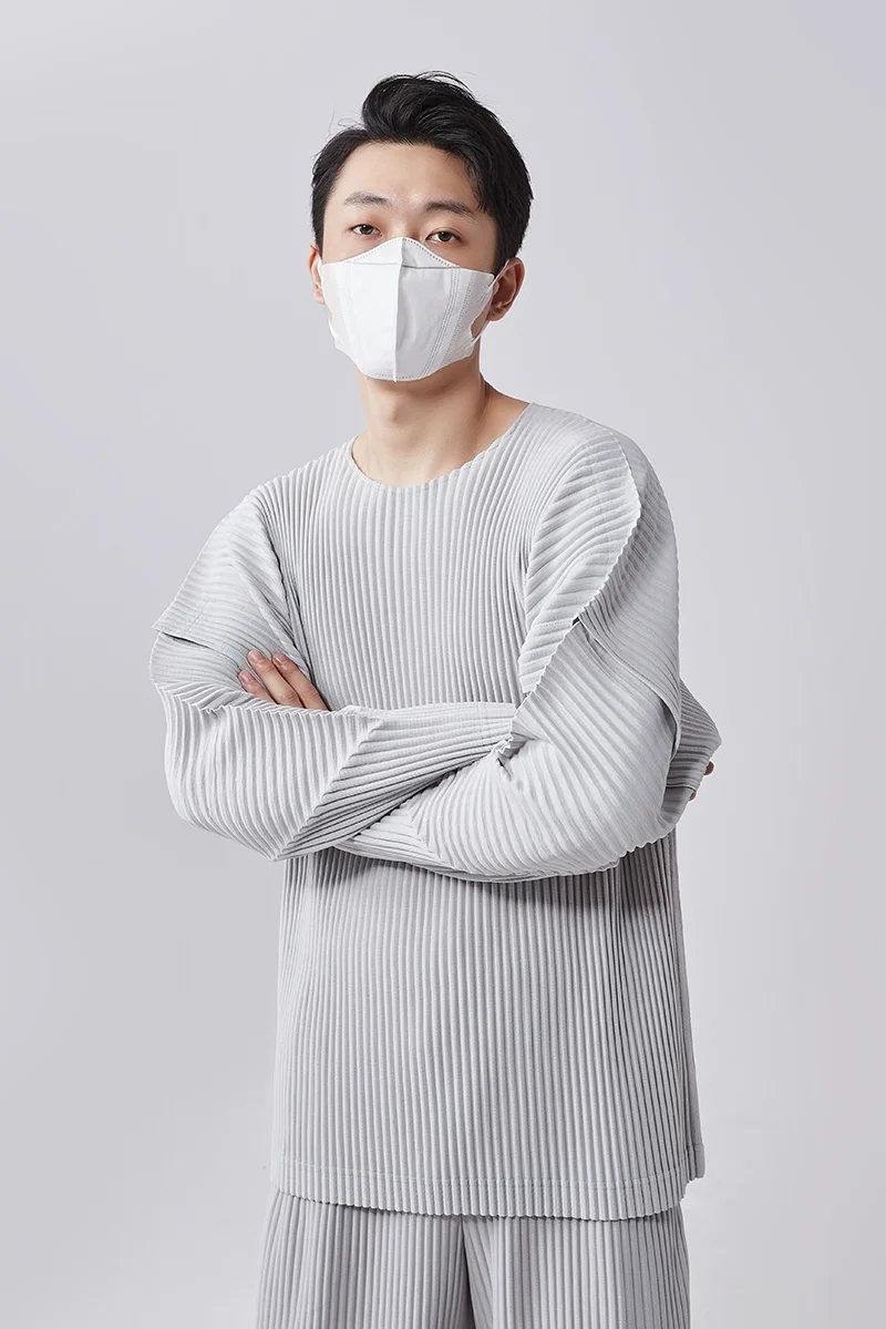 Miyake Pleated T-shirts Stitching Long Sleeve Round Neck Shirt Top Fashion Casual Loose Shirts Men Clothing