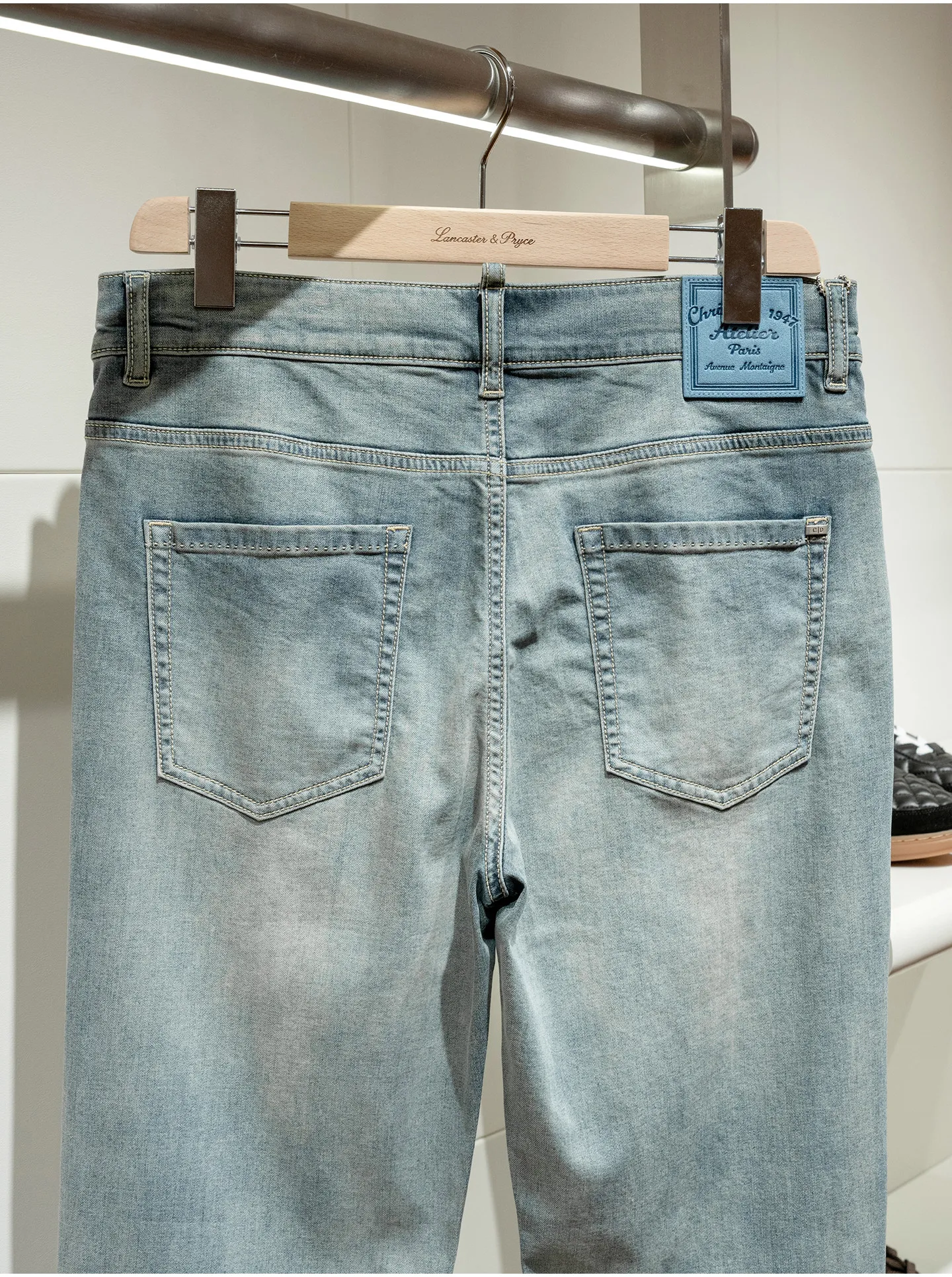 [14 ounces vintage wash] Lyocell mulberry silk blend, thin fit small straight jeans men