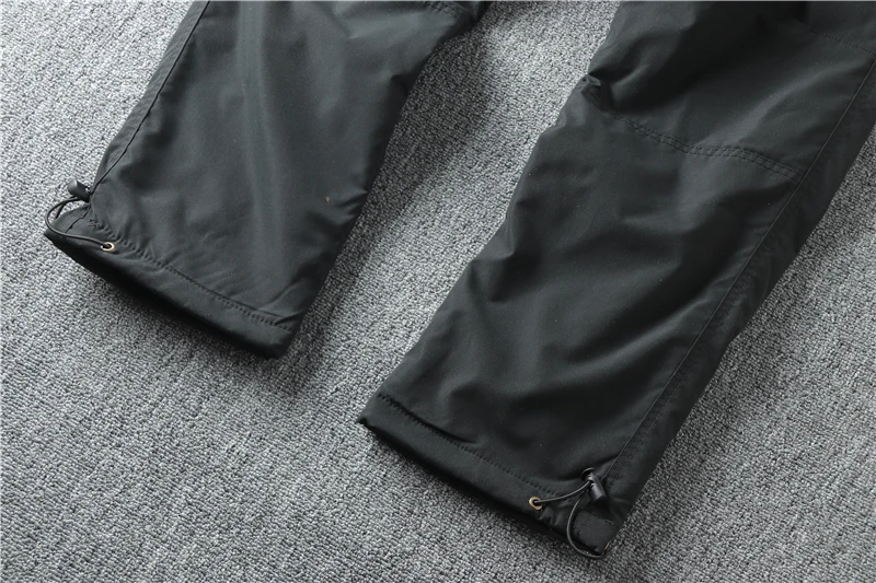 Men Fleece Lined Cargo Pants Winter Outdoor Loose Straight Softshell Hiking Pants Autumn Winter Thick Windproof Snow Trousers