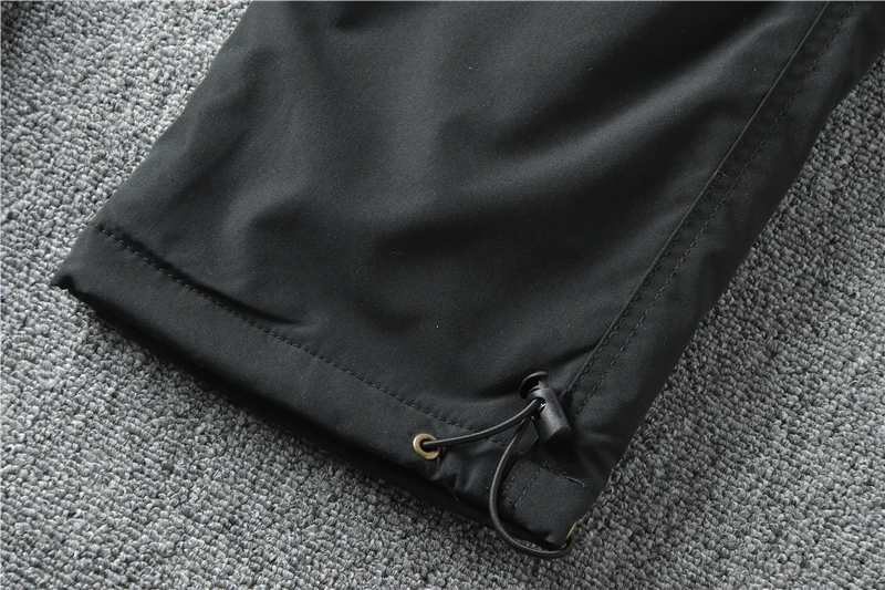 Men Fleece Lined Cargo Pants Winter Outdoor Loose Straight Softshell Hiking Pants Autumn Winter Thick Windproof Snow Trousers