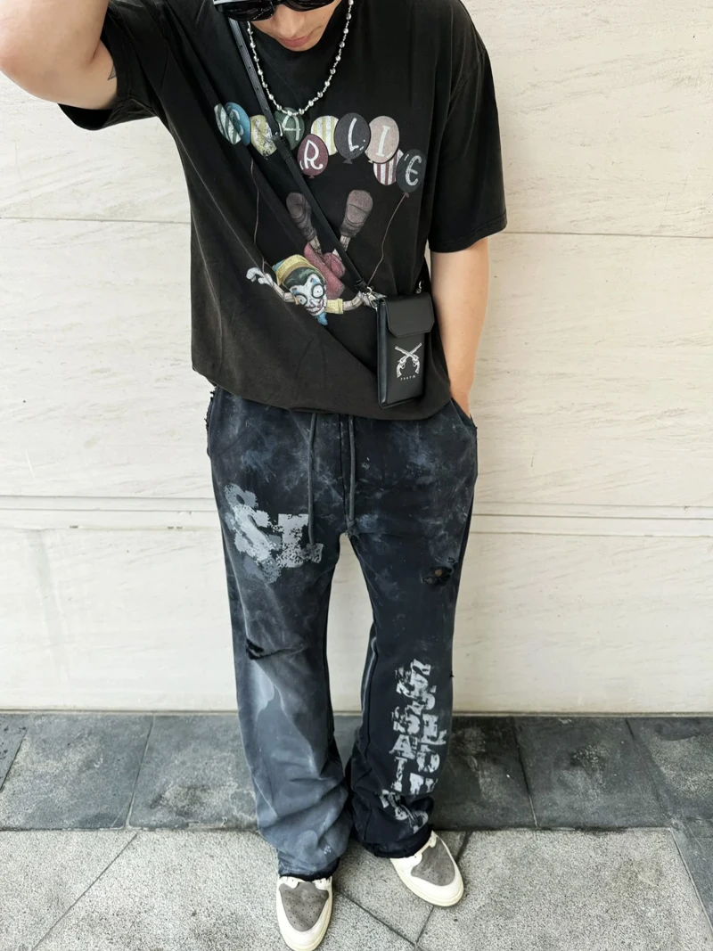 Graffiti Solied SSSAINT LOUIS Hole Damaged Casual Sweatpants Men Women Washed Distressed Loose Straight Track Pants Trousers