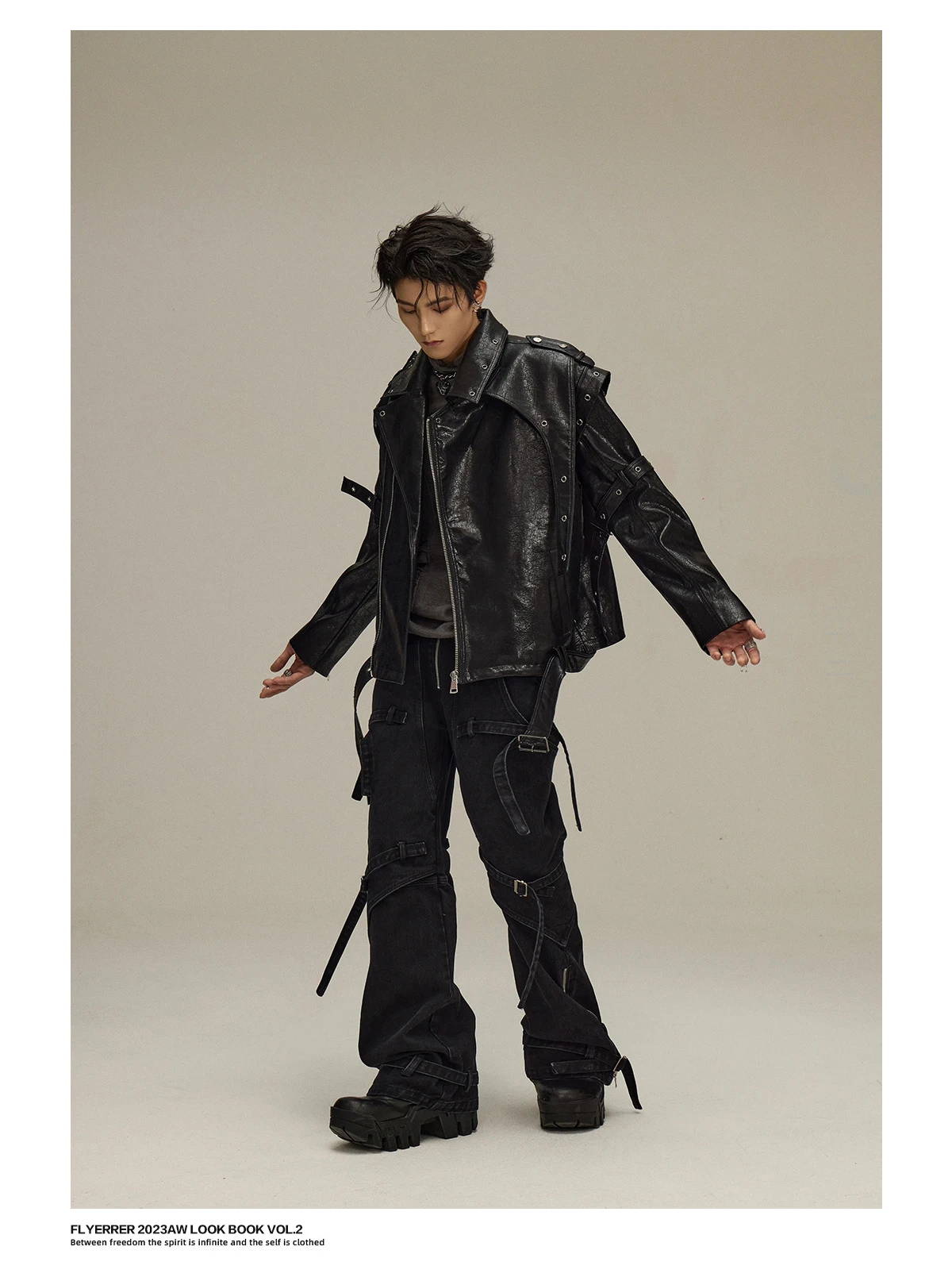 Mauroicardi Spring Autumn Cool Short Shiny Pu Leather Moto & Biker Jacket Men Belt Luxury Designer American Vintage Clothes 2025