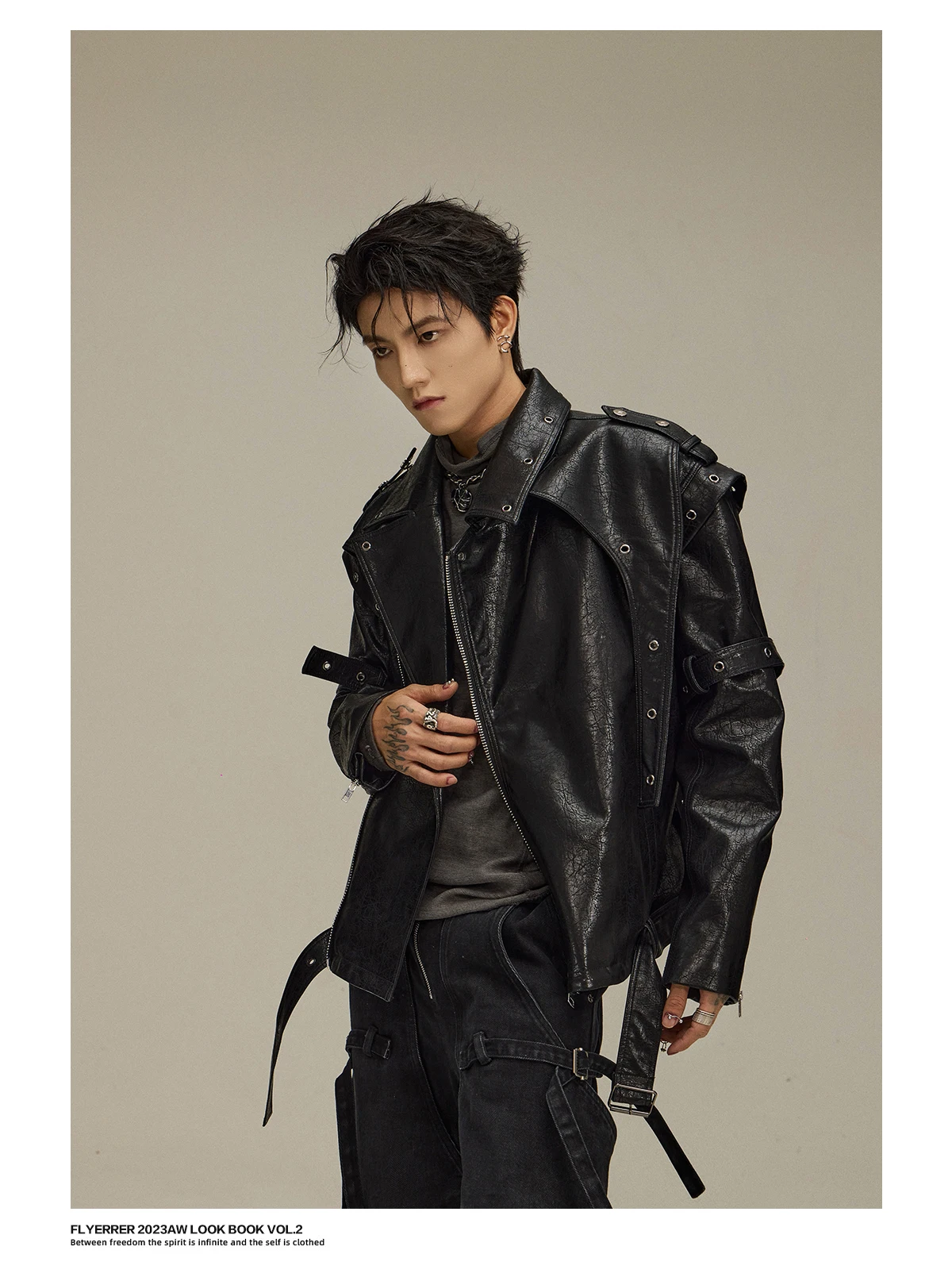 Mauroicardi Spring Autumn Cool Short Shiny Pu Leather Moto & Biker Jacket Men Belt Luxury Designer American Vintage Clothes 2025
