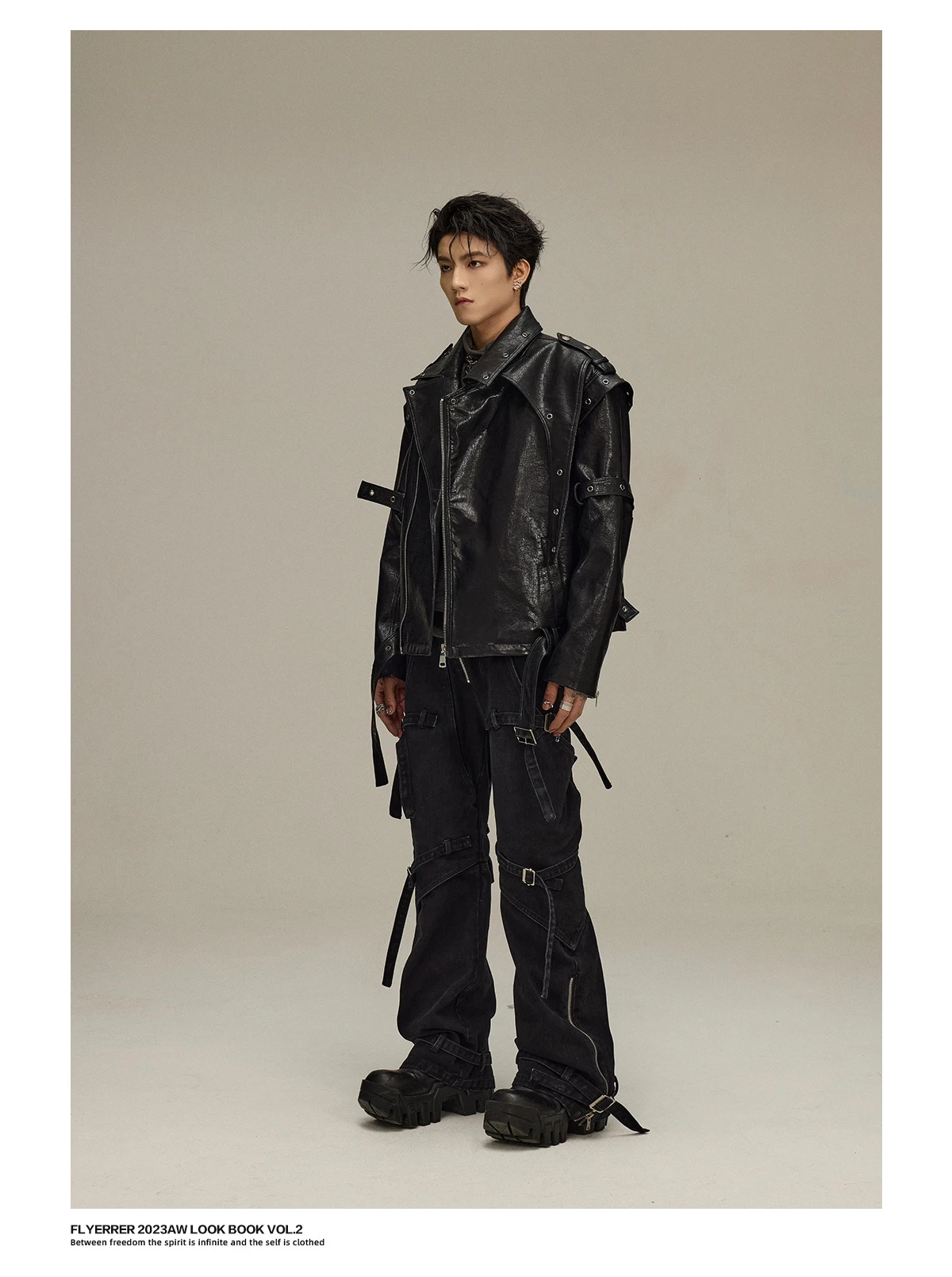 Mauroicardi Spring Autumn Cool Short Shiny Pu Leather Moto & Biker Jacket Men Belt Luxury Designer American Vintage Clothes 2025