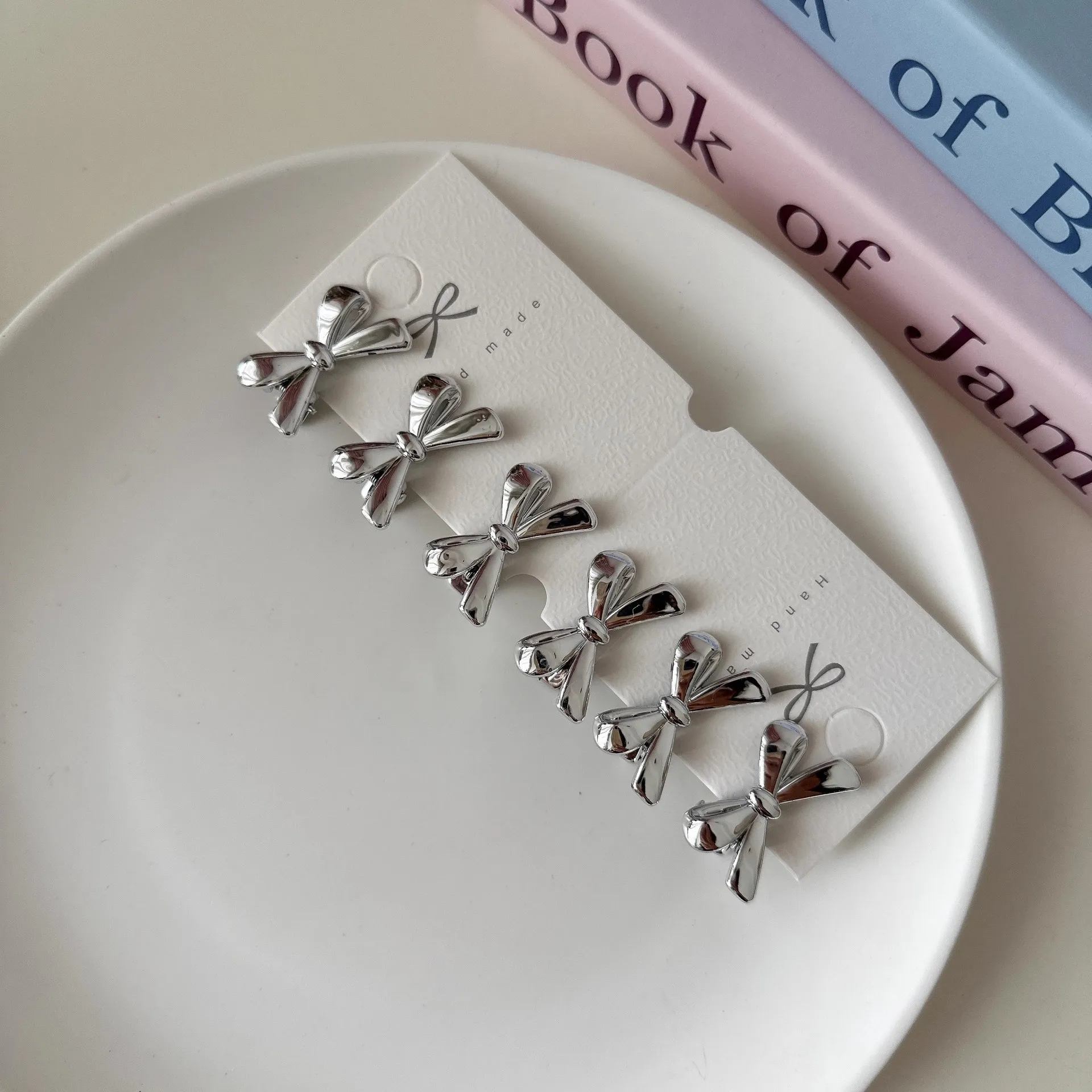 6Pcs/set of Women's New Golden Bow Mini Hairpins, Sweet and Cool Girl Bangs Hairpins and Hair Accessories