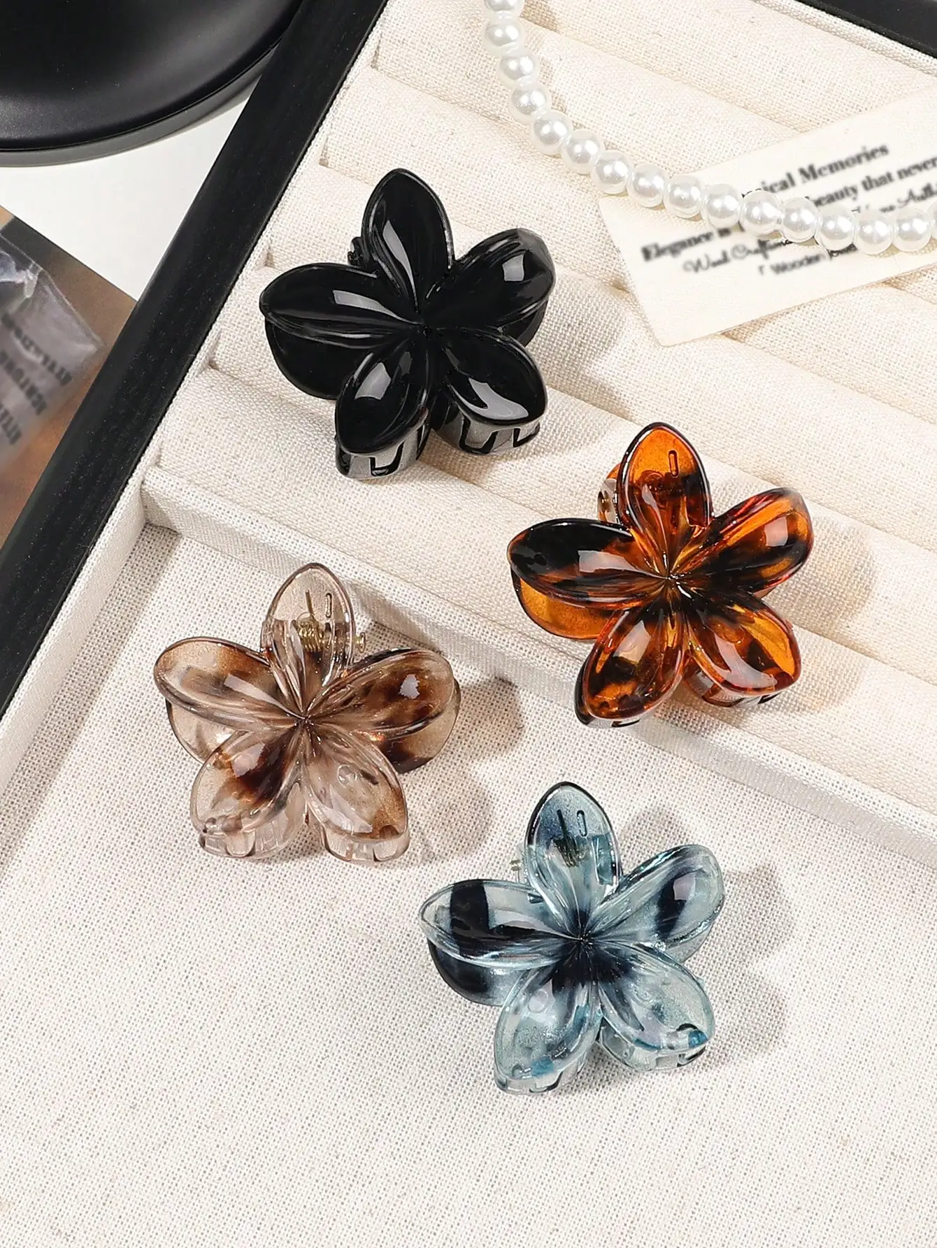 4Pcs Multicolor Flower Hair Claw Clips for Women Girls Nonslip Cute Fashion Hair Accessories Small Hairpin Crab Barrette Style