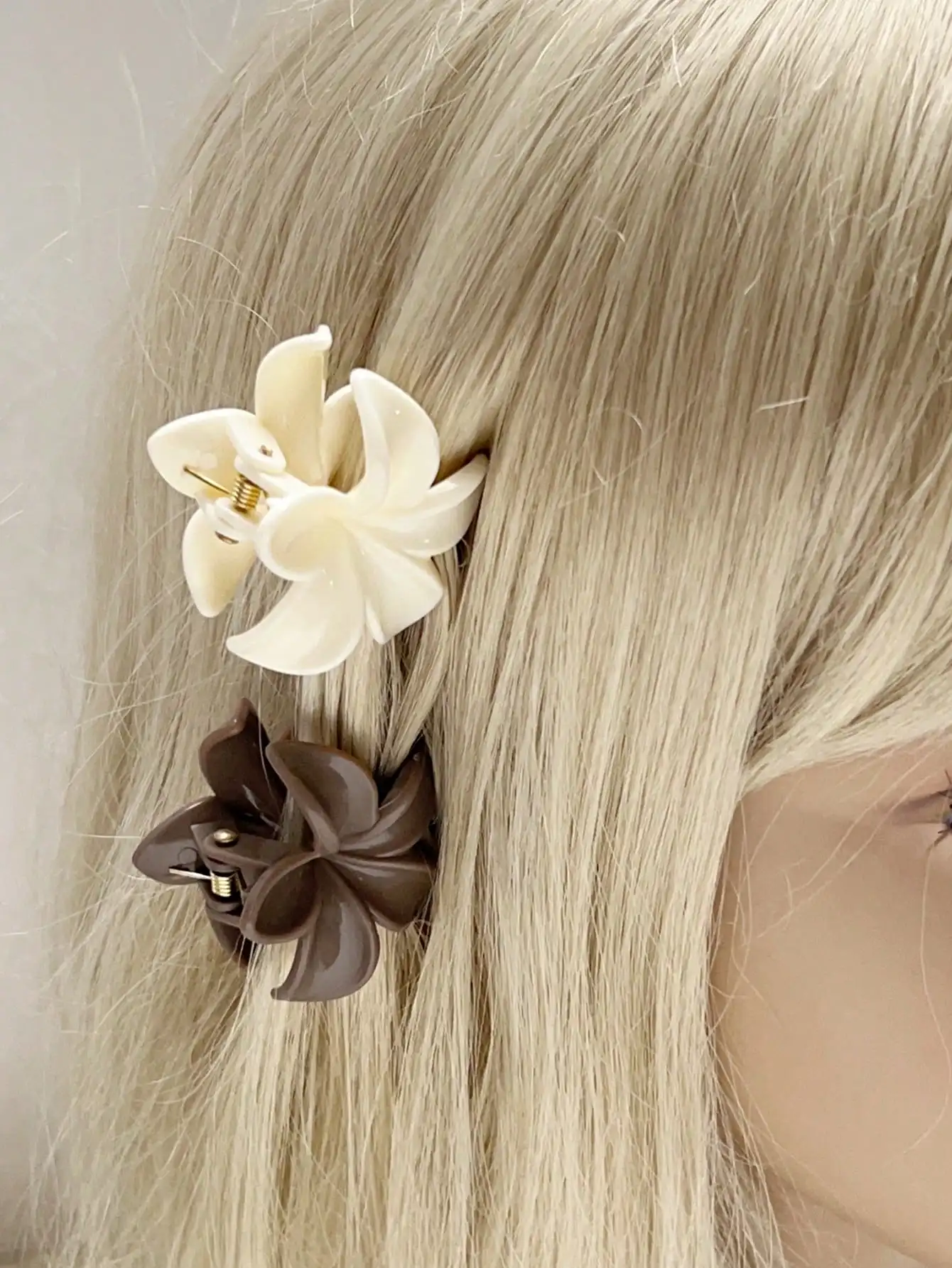 4Pcs Multicolor Flower Hair Claw Clips for Women Girls Nonslip Cute Fashion Hair Accessories Small Hairpin Crab Barrette Style