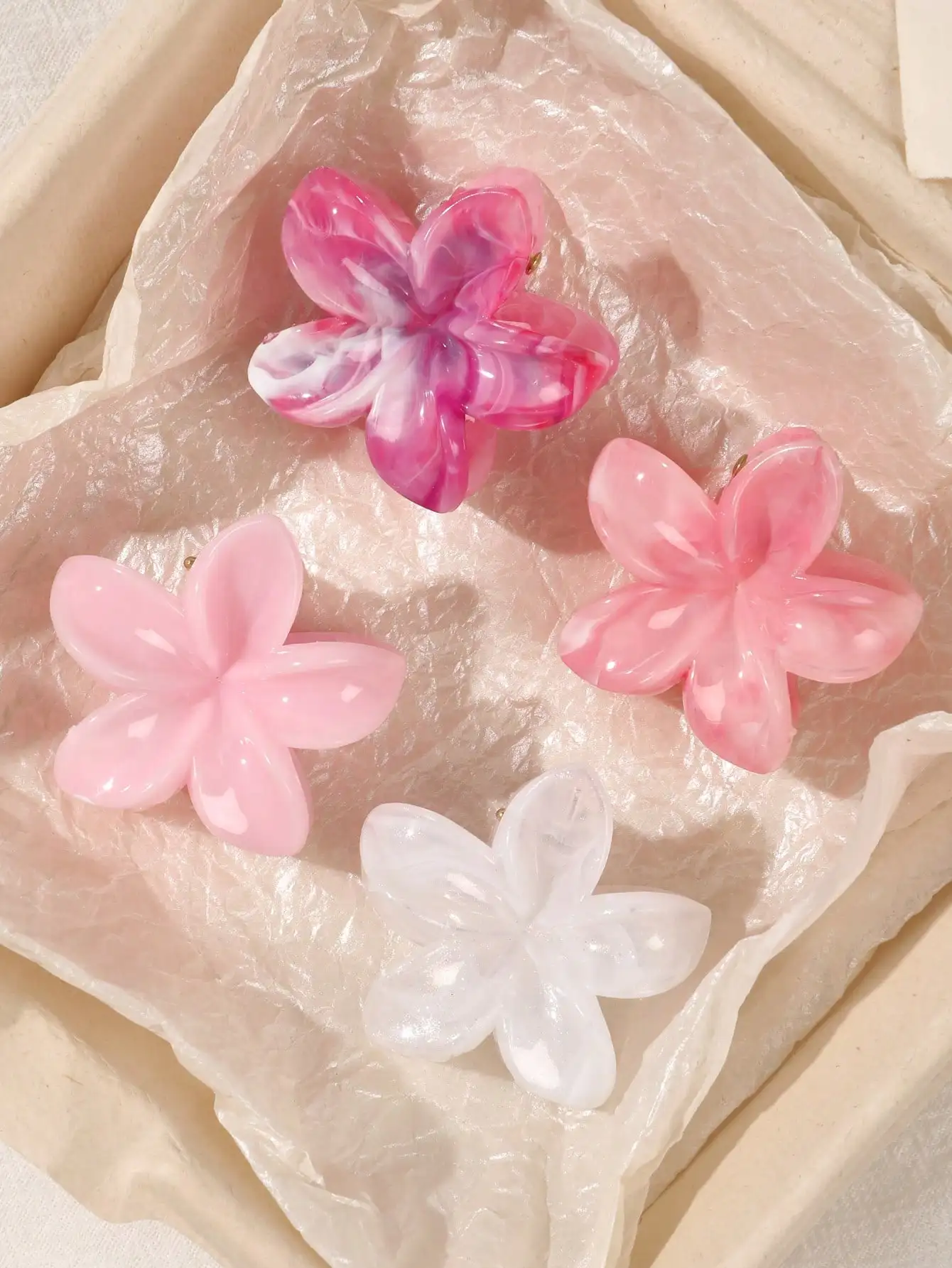 4Pcs Multicolor Flower Hair Claw Clips for Women Girls Nonslip Cute Fashion Hair Accessories Small Hairpin Crab Barrette Style