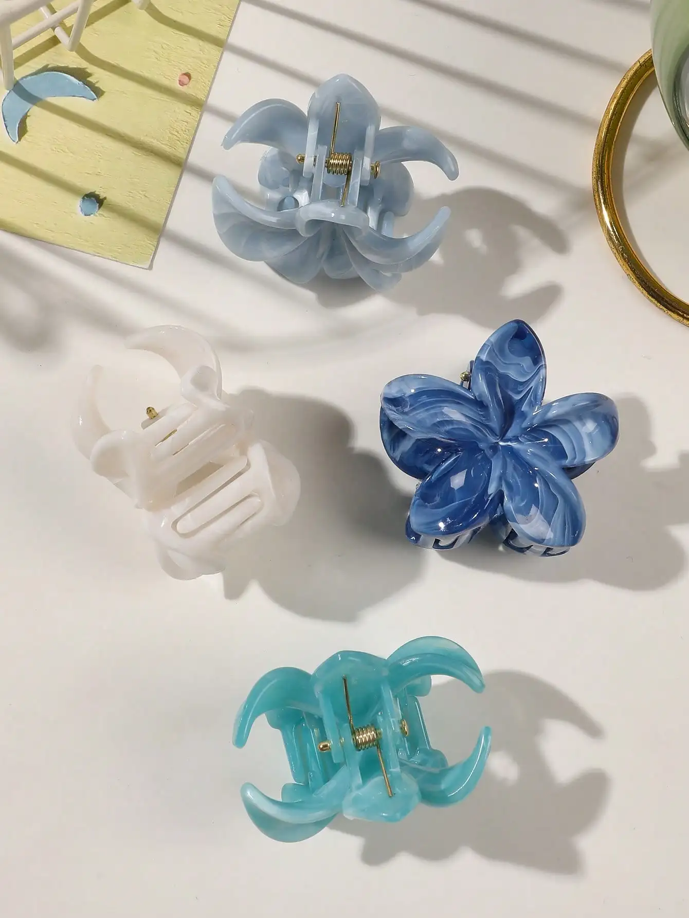 4Pcs Multicolor Flower Hair Claw Clips for Women Girls Nonslip Cute Fashion Hair Accessories Small Hairpin Crab Barrette Style