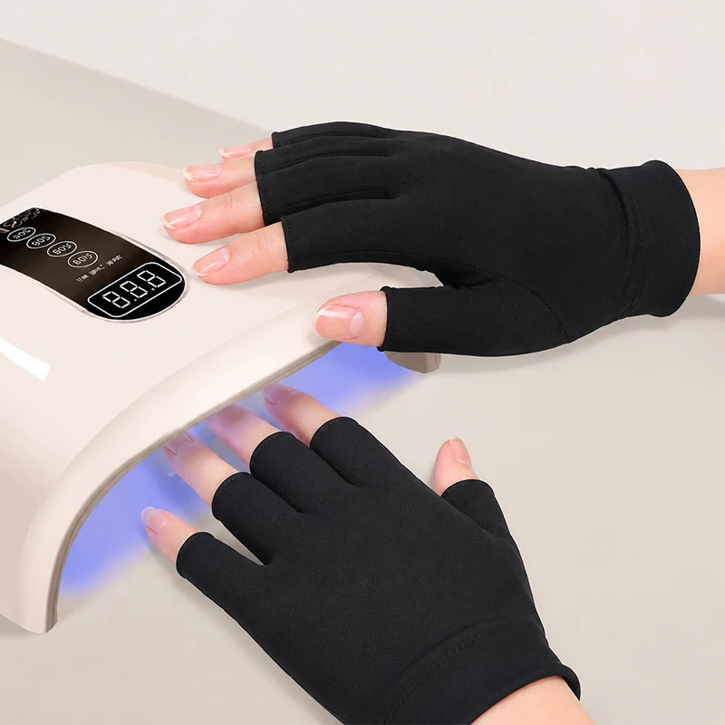 1Pair New Anti UV Black Thin Nail Gloves Anti Black UV Gel Shield Glove Fingerless Manicure Nail Art Tools LED Lamp Nails Dryer