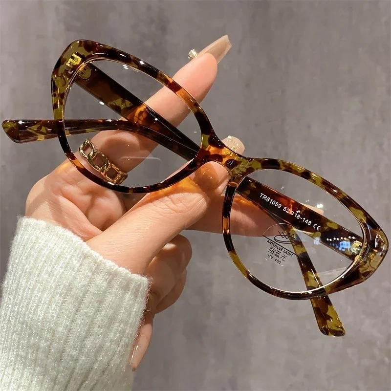 Retro Cat Eye Korean Myopia Glasses Fashionable Anti Blue Light Near Sight Glasses Ultra Light Unisex Transparent Eyewear