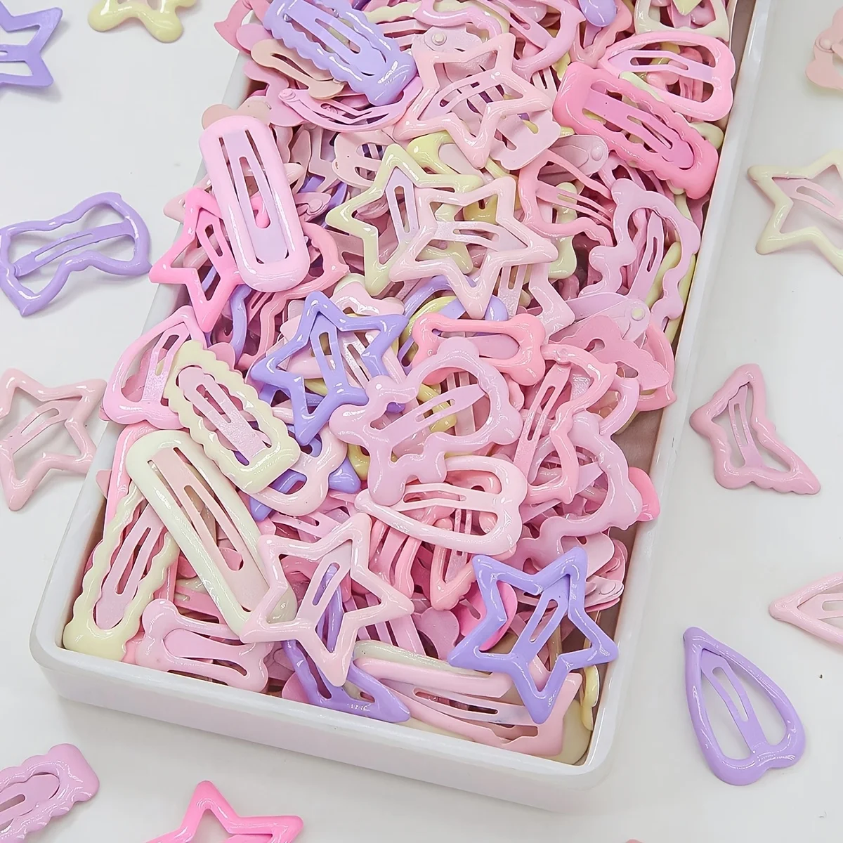 8/16/24/32 Pieces of Pink and Purple Lace-Trimmed Side Clips in Random Colors and Styles | Sweet Style – Valentine’s Day