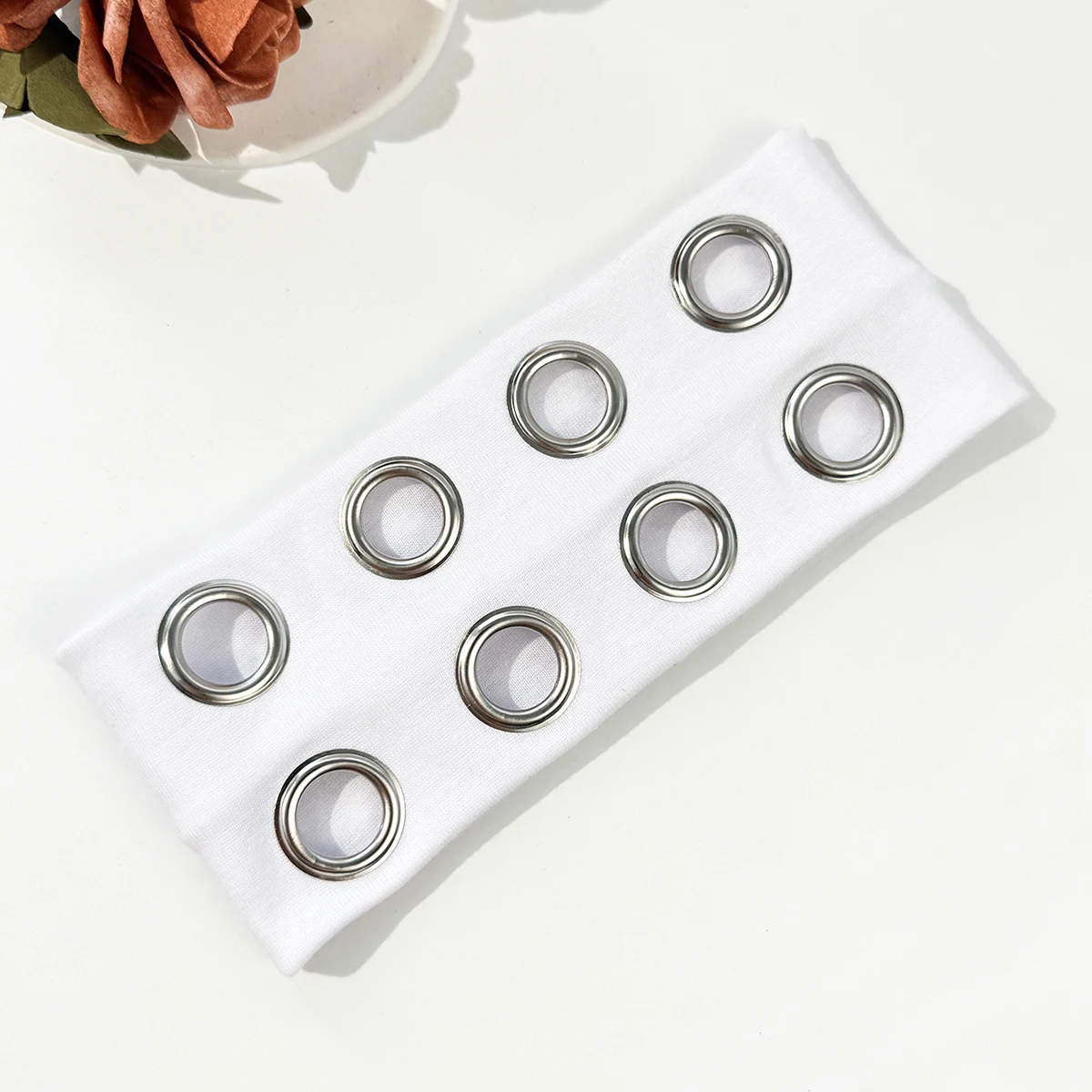 Hip-hop punk style hollowed-out air eye metallic stretch headband for both men and women, music festival rock dark headband