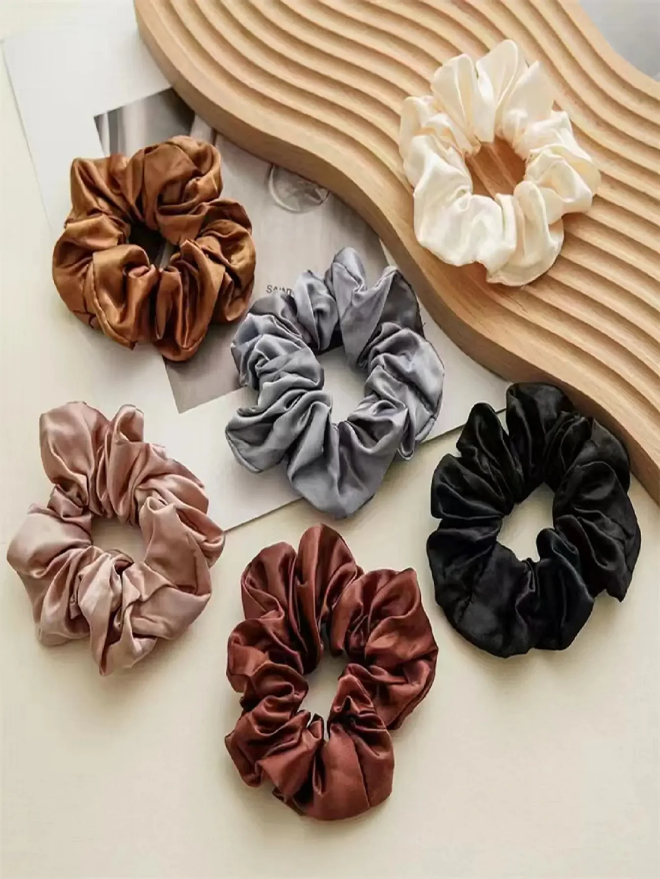 12pcs Multiple Mixed Color Outfits for Women Fashionable and Bright Satin Large Intestine Hair Rings High Elasticity Comfortable