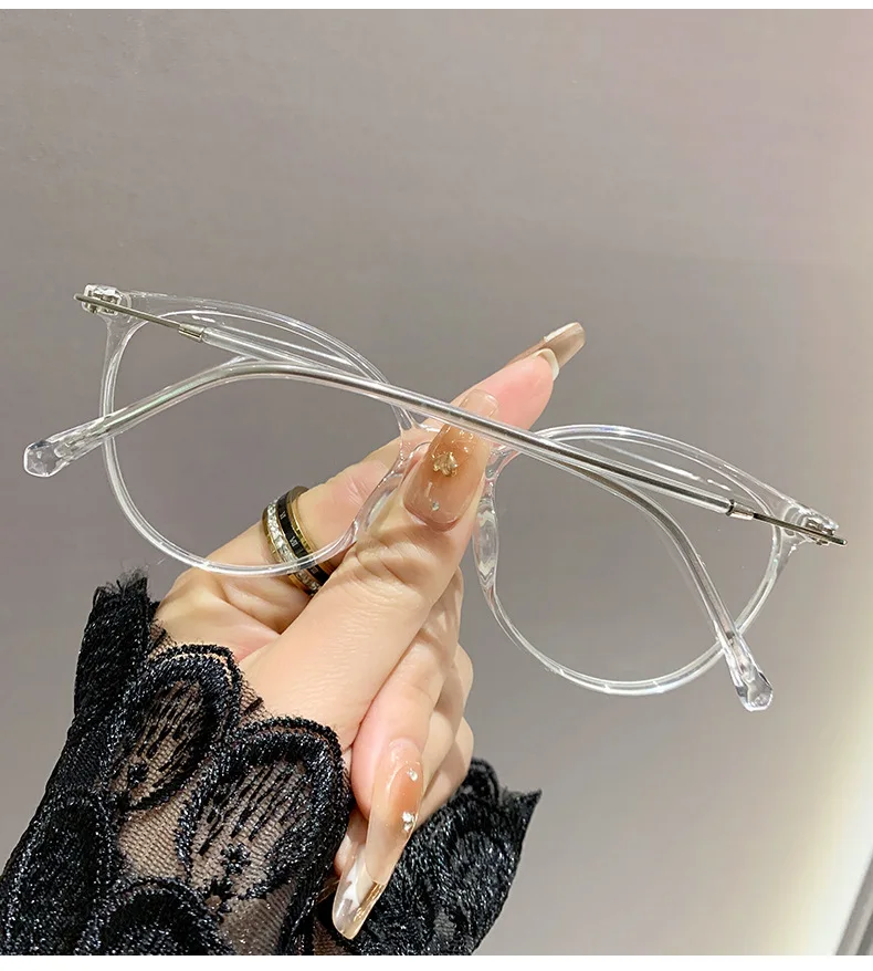 Photosensitive Color-changing Nearsighted Glasses With Anti-blue Light Protection.8147