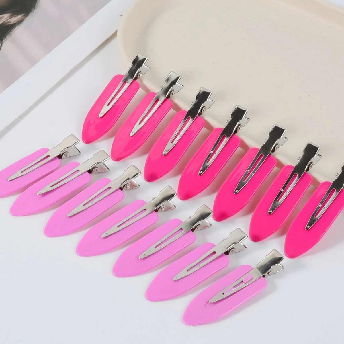 30Pcs Simple and Stylish No-Crease Hair Clips, Non-Bending Hair Clips, Duckbill Clips, Women's Hair Accessories Suitable for Parties, Balls, Daily Casual Outings, Girls, Gifts for Girlfriends, Women's Gifts, New Year Gifts [Random Mix of Styles]