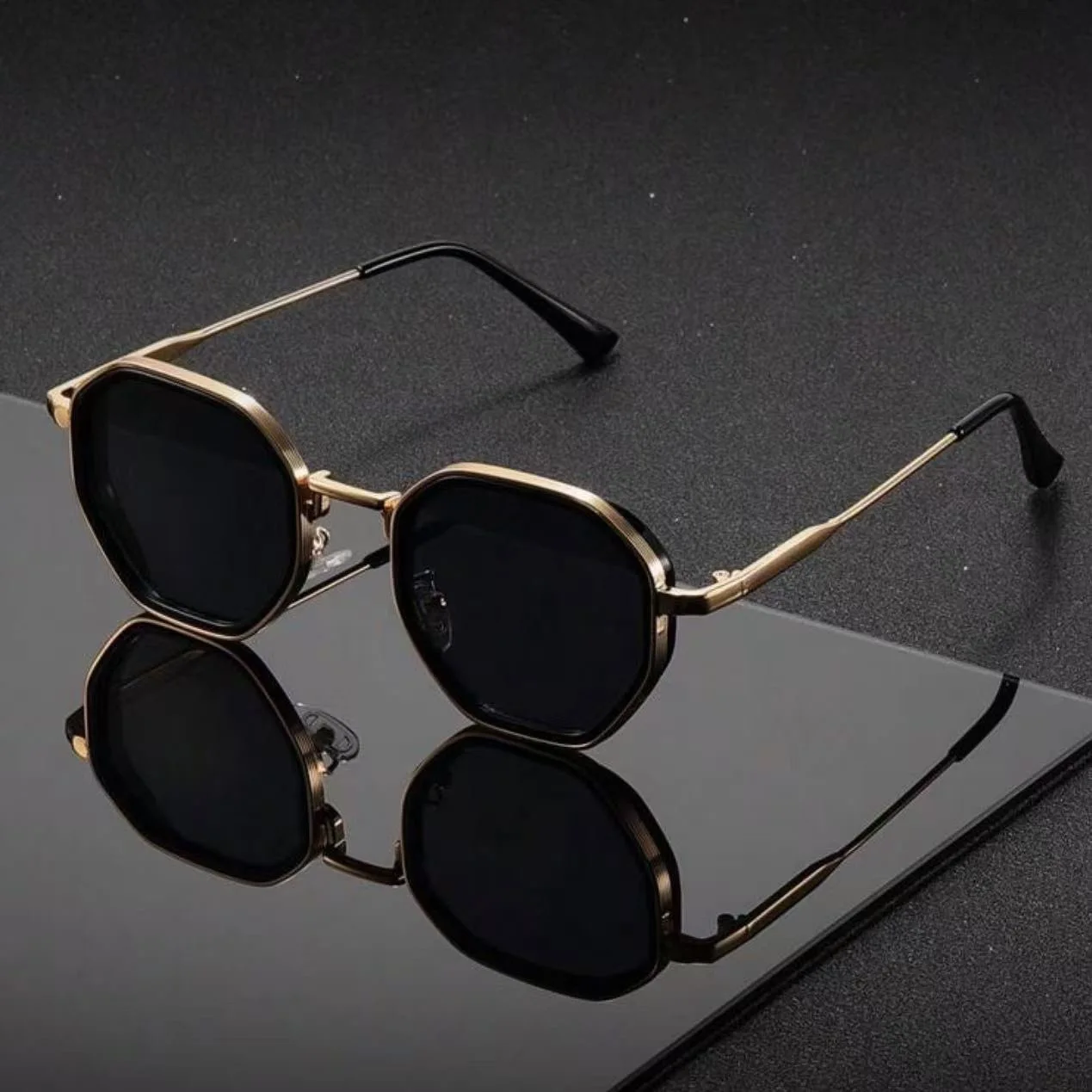 1 Pair Unisex Round Metal Fashionable Sunglasses Vintage Irregular punk Man Sun Glasses Classic UV400 Male Female Eyeglasses