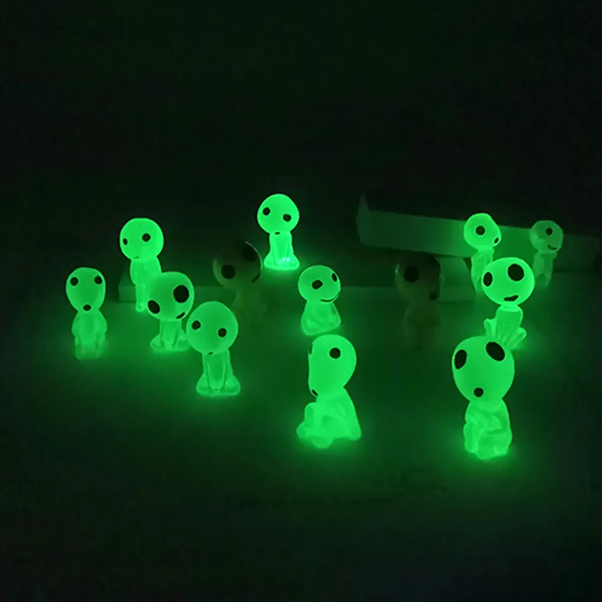 10Pcs Luminous Elves Mini Figures Fish Tank Decor Kodama Glow in The Dark Figures Garden Micro Flower Potted Landscape Ornament