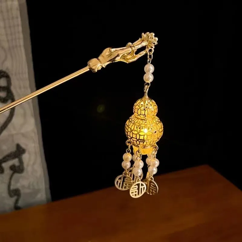 Luminous Flower Hairpin Women Creative Lotus Emit Light Lantern Tassel Hair Stick Vintage Chinese Style Fashion Hair Accessories