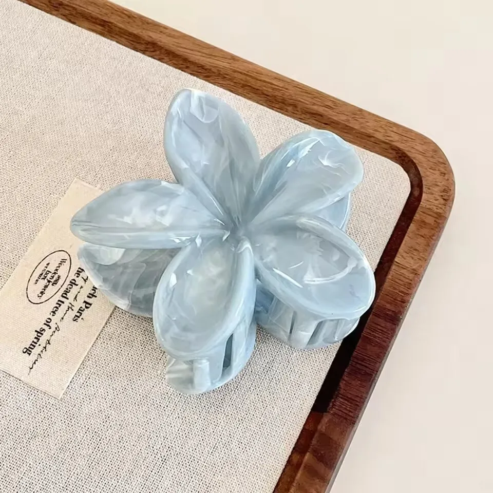 Korean Hawaiian Gradient Flower Hair Claw Clip For Women Girl Fashion Plastic Non Slip Hold Hairpin Barrette Hair Accessories
