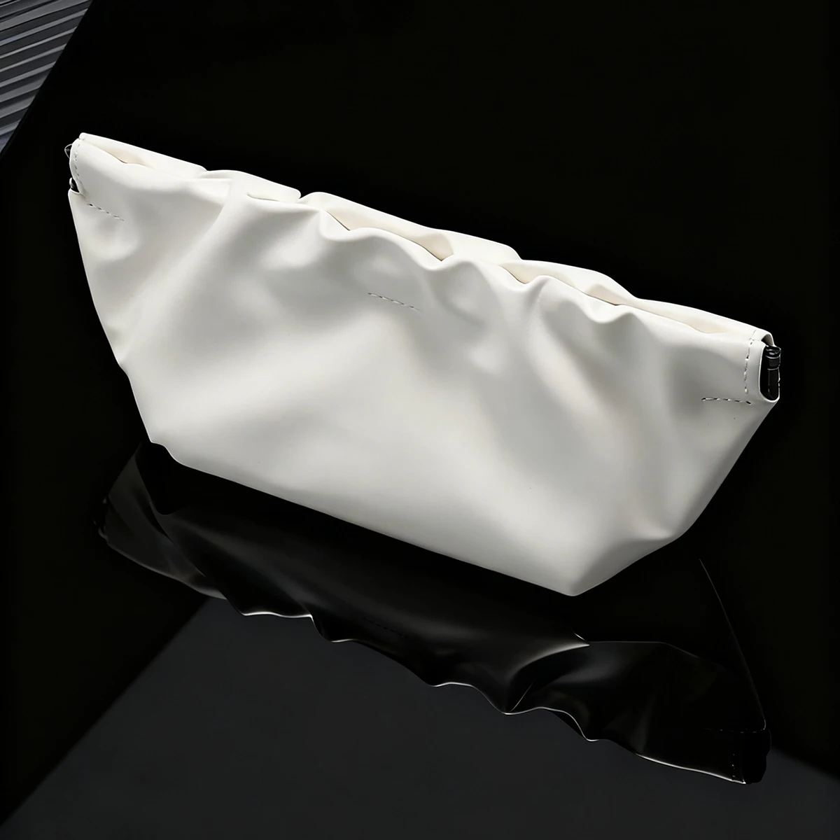 1pc Portable Trendy Spring Cloud-Shaped Glasses Case Large Capacity PU Leather Sunglasses Bag For Women's Fashion Storage Bag Bo
