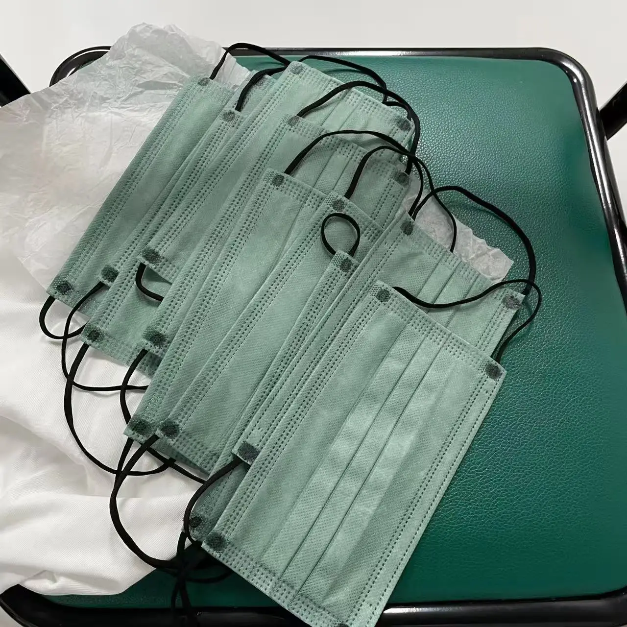 200Pcs 4-Layer Protective Disposable Masks - Breathable and Comfortable, Adjustable Ear Loops and Snugly Fitting Nose Pads, Perfect for Outdoor Activities, Home, Commuting, Office, School, Unisex and High Aesthetic App