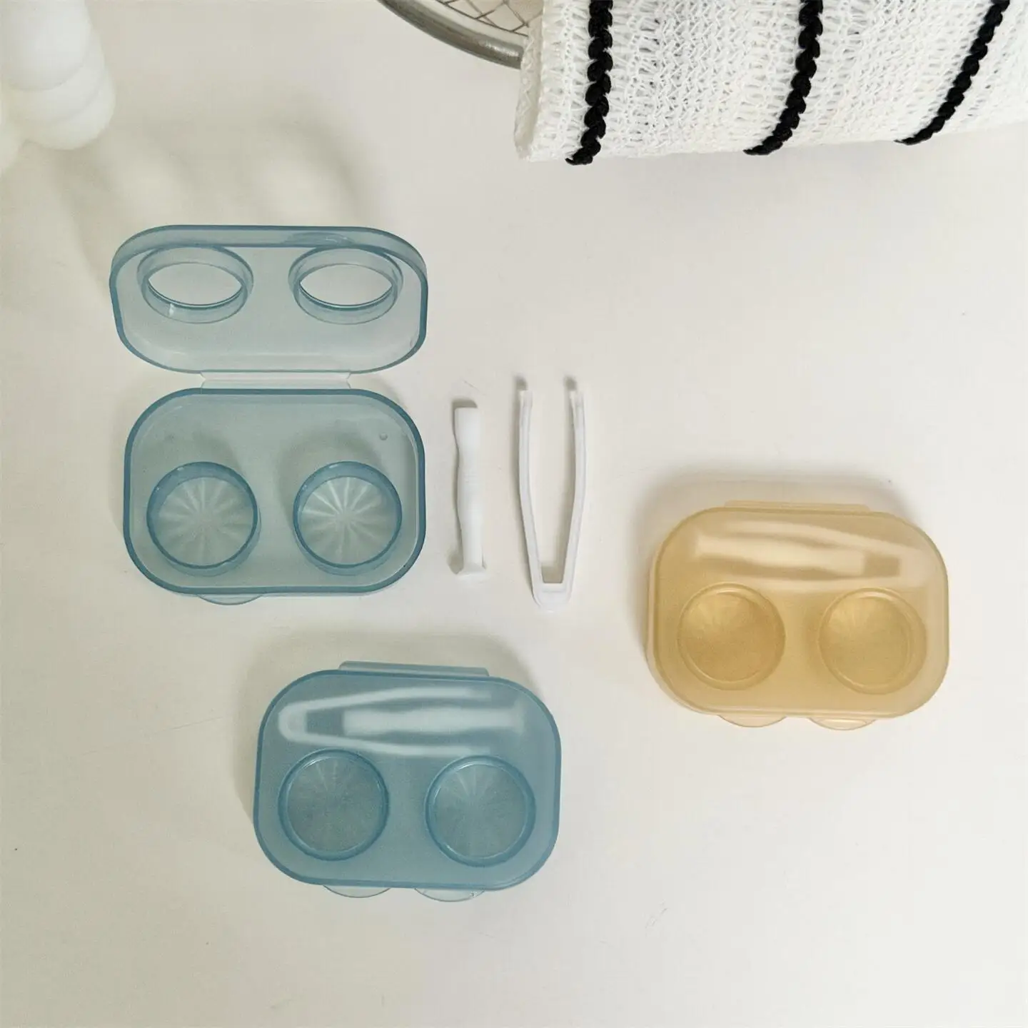 1pc Ins Contact Lens Box Portable Transparent Minimally Integrated Companion Box Girls Travel Contact Lens Case with Tweezers
