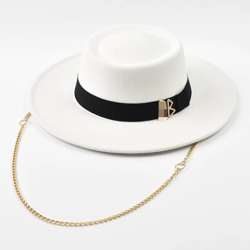 Women's Fedora Hat Fashionable Metal RB Letter Felt Hat Autumen Winter Derby Wedding Jazz Hats