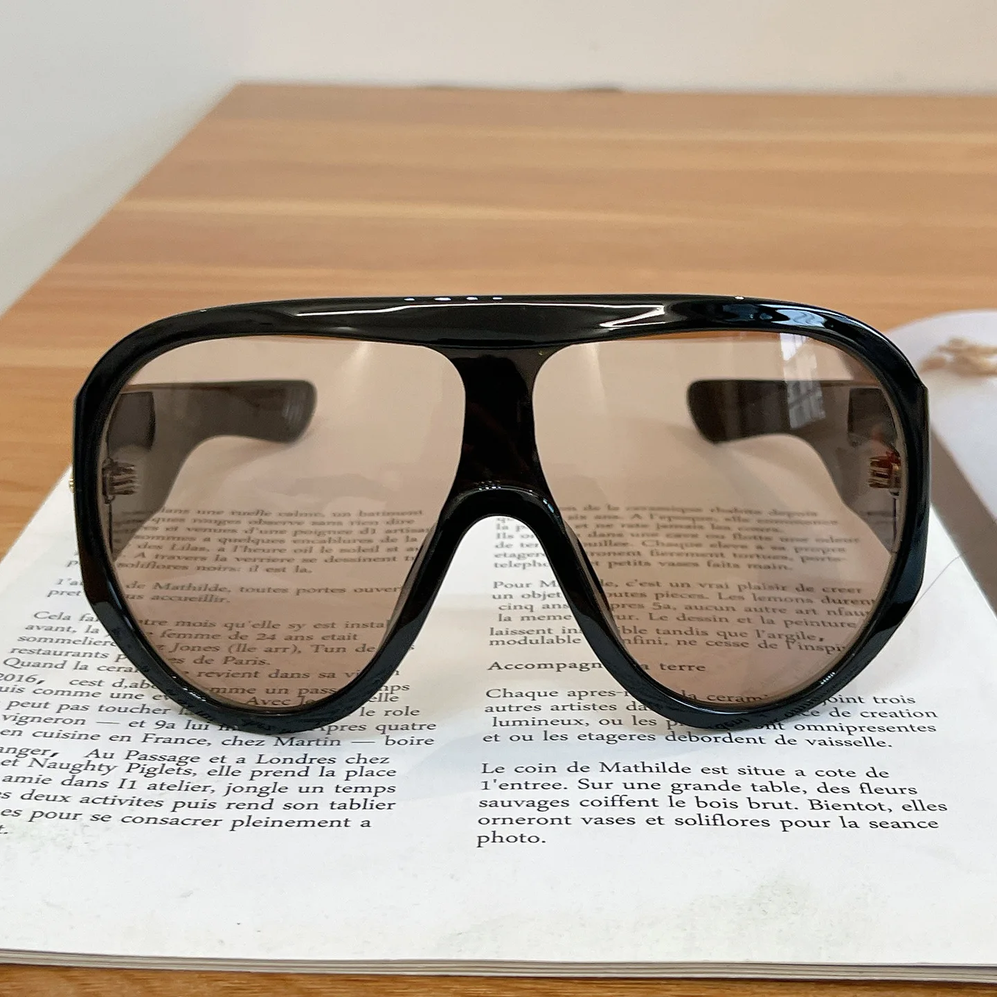New Fashion Oversized Black One Piece Sunglasses for Women Men vintage Stripe Leg Shield Sun Glasses Ladies sexy Driving Shades