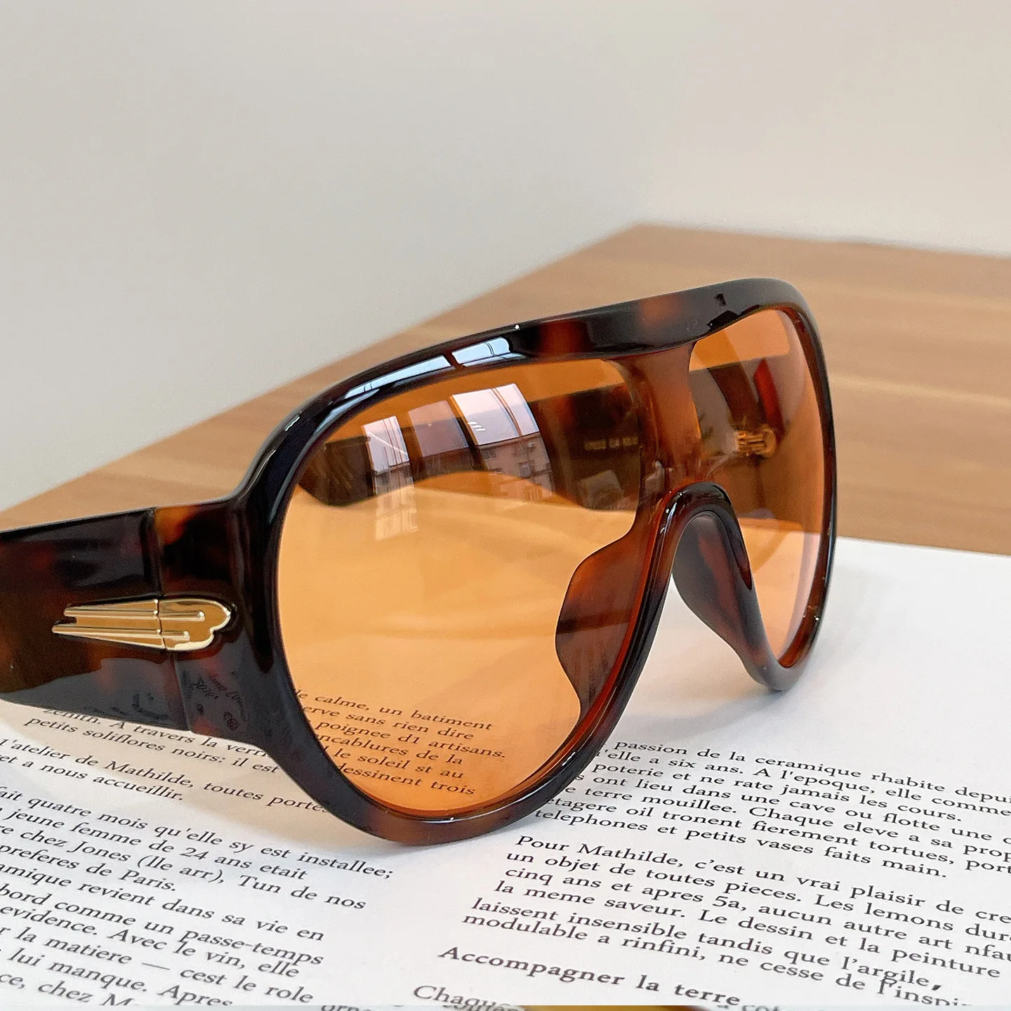 New Fashion Oversized Black One Piece Sunglasses for Women Men vintage Stripe Leg Shield Sun Glasses Ladies sexy Driving Shades