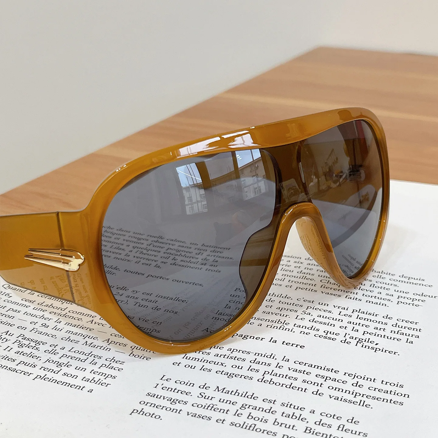New Fashion Oversized Black One Piece Sunglasses for Women Men vintage Stripe Leg Shield Sun Glasses Ladies sexy Driving Shades
