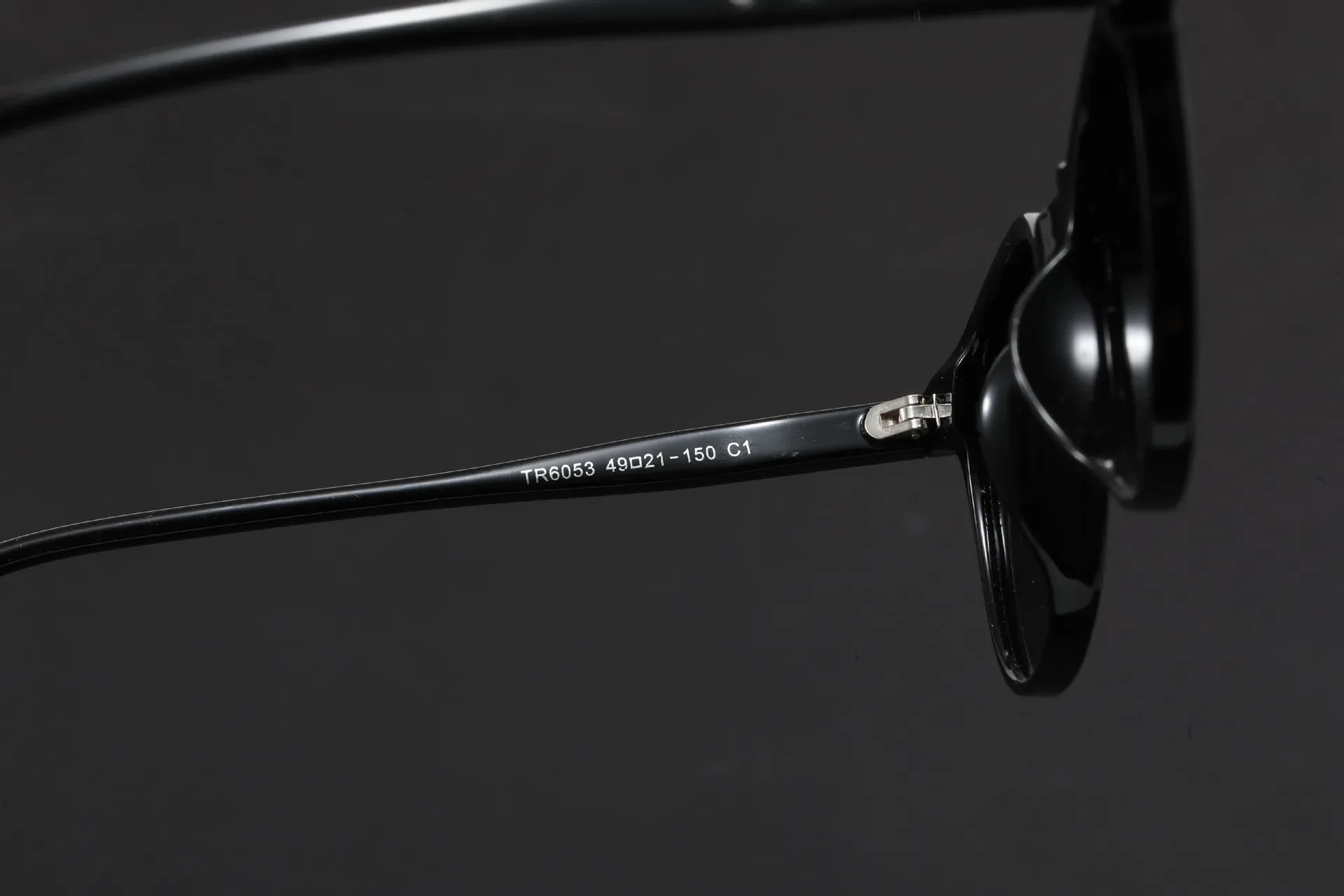 Retro Fashion Glasses Frame Men Fashion Shades Polygon Women Oval High Quality Travel Eyewear