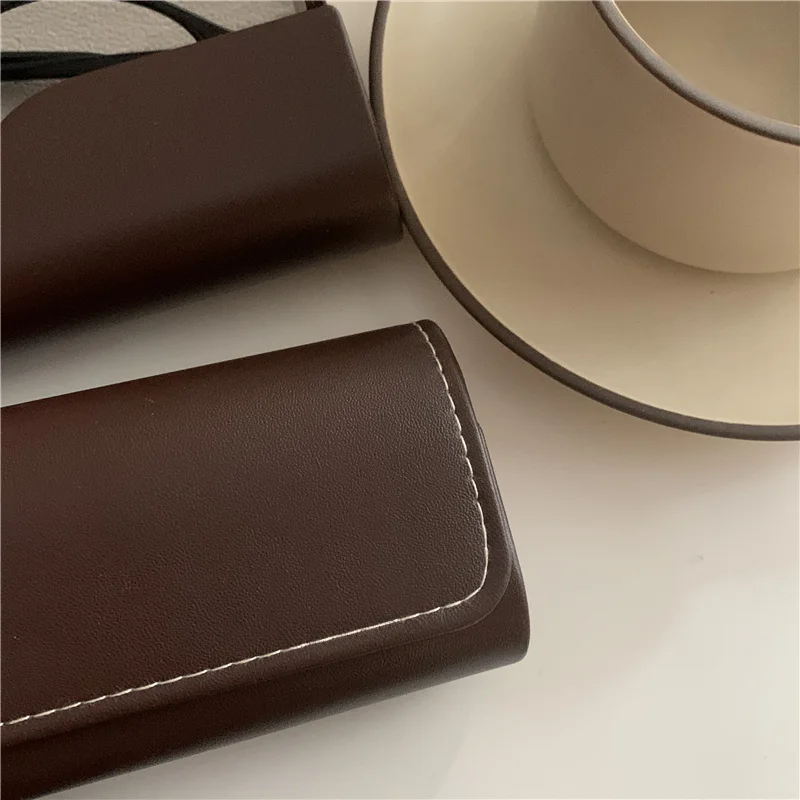 Vintage Coffee Eyeglass Case - Lightweight Portable Glasses Holder, Ideal for Travel and Everyday Use, Travel Accessory