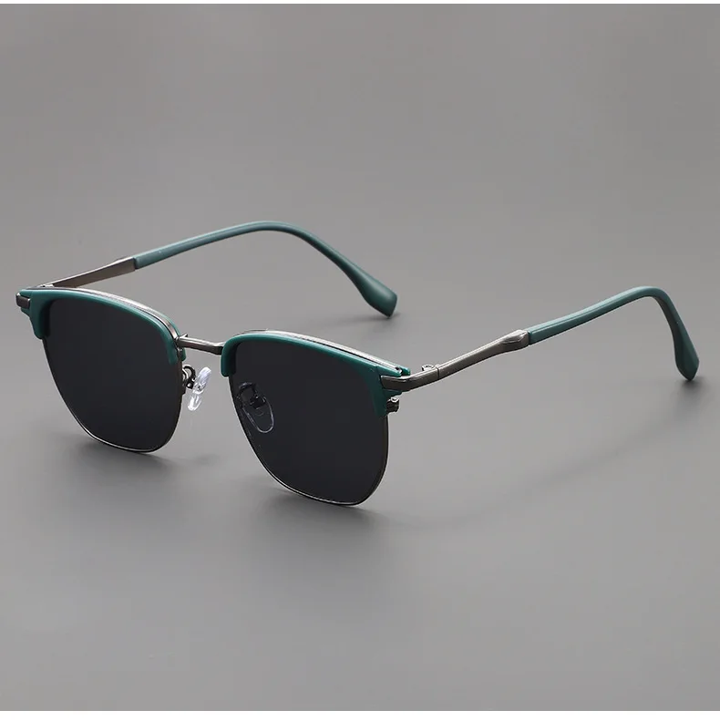 New Vintage Square Sunglasses Women Men Brand Metal Frame Sun Glasses Female Eyewear Sunglasses for Male Female Eyeglasses