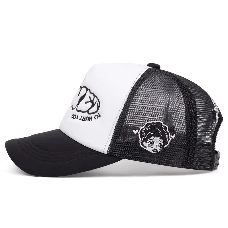 A little girl with a crying face, a sponge embroidered baseball cap, a men's and women's outdoor mesh baseball cap for casual