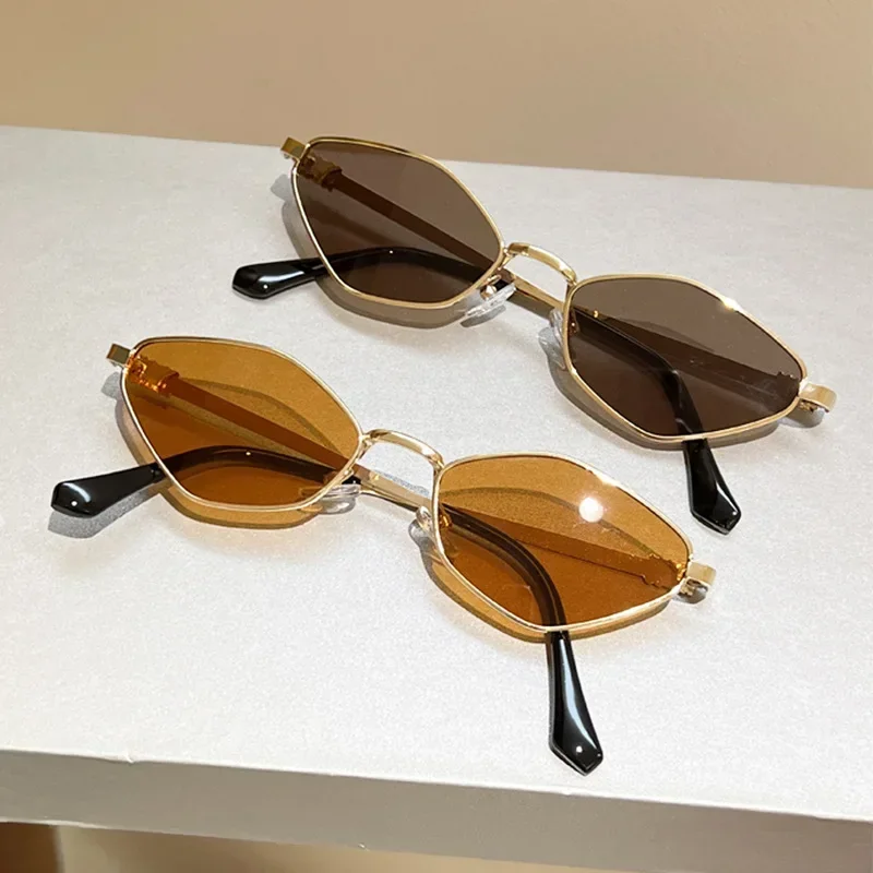 Sun Glasses for Women UV Protection Alloy Shades Driving Irregular New Small Cat Eye Sunglasses Diamond Pattern Small Fashion