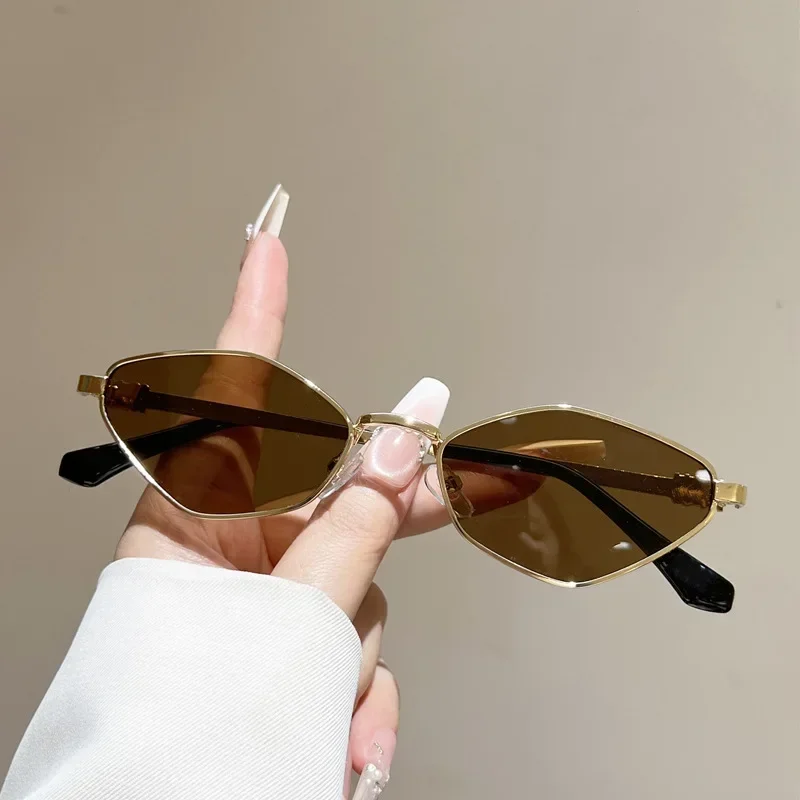 Sun Glasses for Women UV Protection Alloy Shades Driving Irregular New Small Cat Eye Sunglasses Diamond Pattern Small Fashion