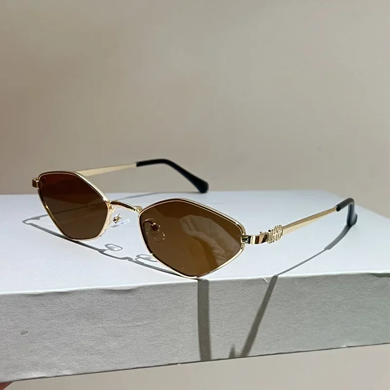 Sun Glasses for Women UV Protection Alloy Shades Driving Irregular New Small Cat Eye Sunglasses Diamond Pattern Small Fashion