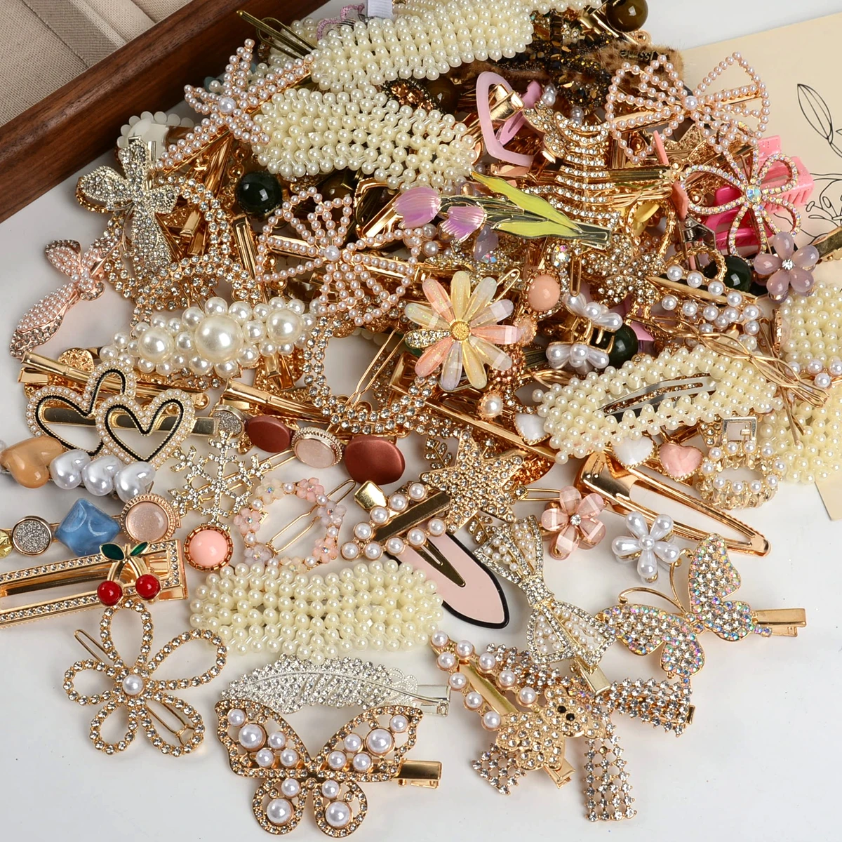 12//20/30/40 pieces of stylish and elegant pearl bow hair clips with French chic side clips for hair, suitable for daily use as