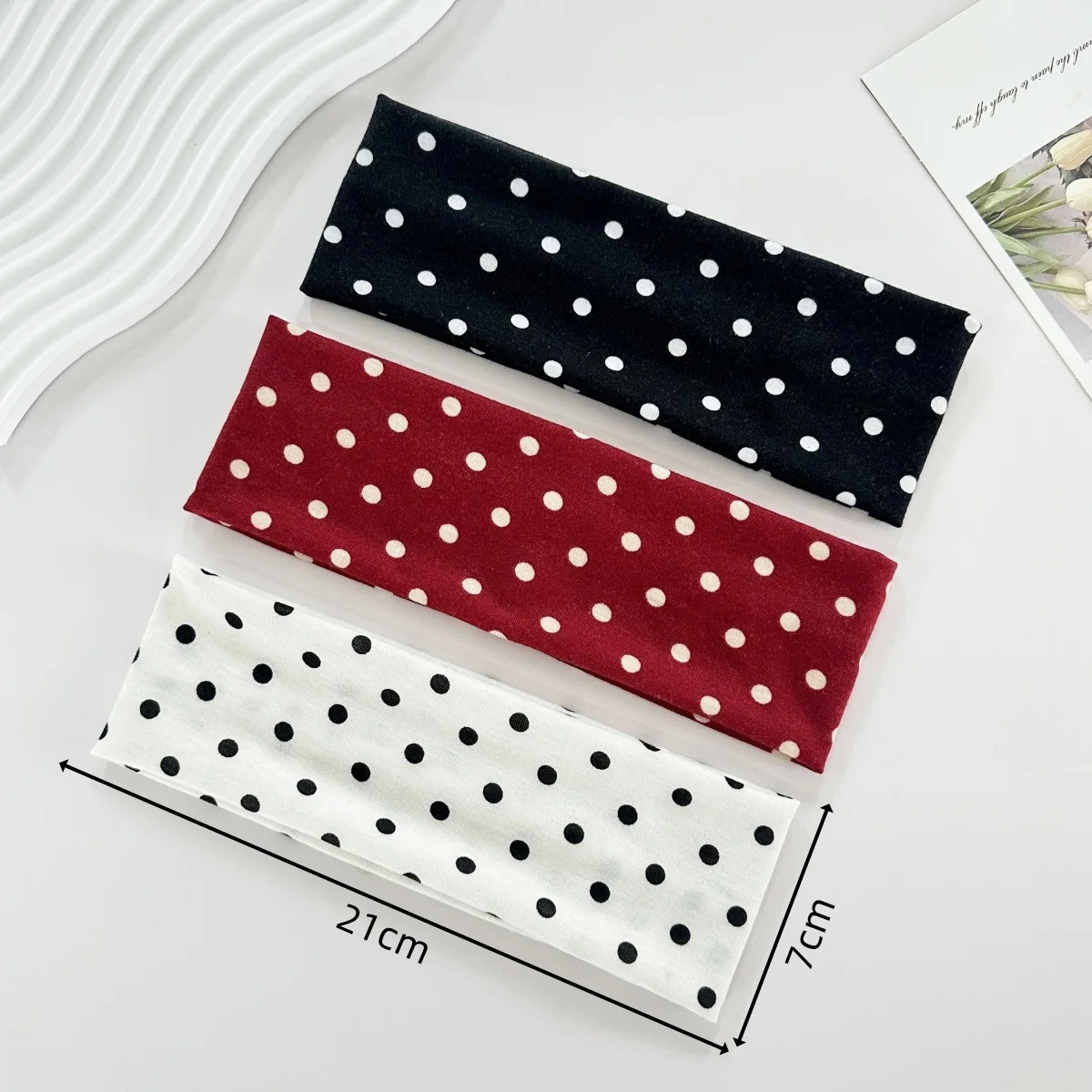 1pc Polka Dot Yoga Elastic Headband – Fashionable Dot-pattern Makeup Headband, Sports & Fitness Sweat-absorbent Hairband