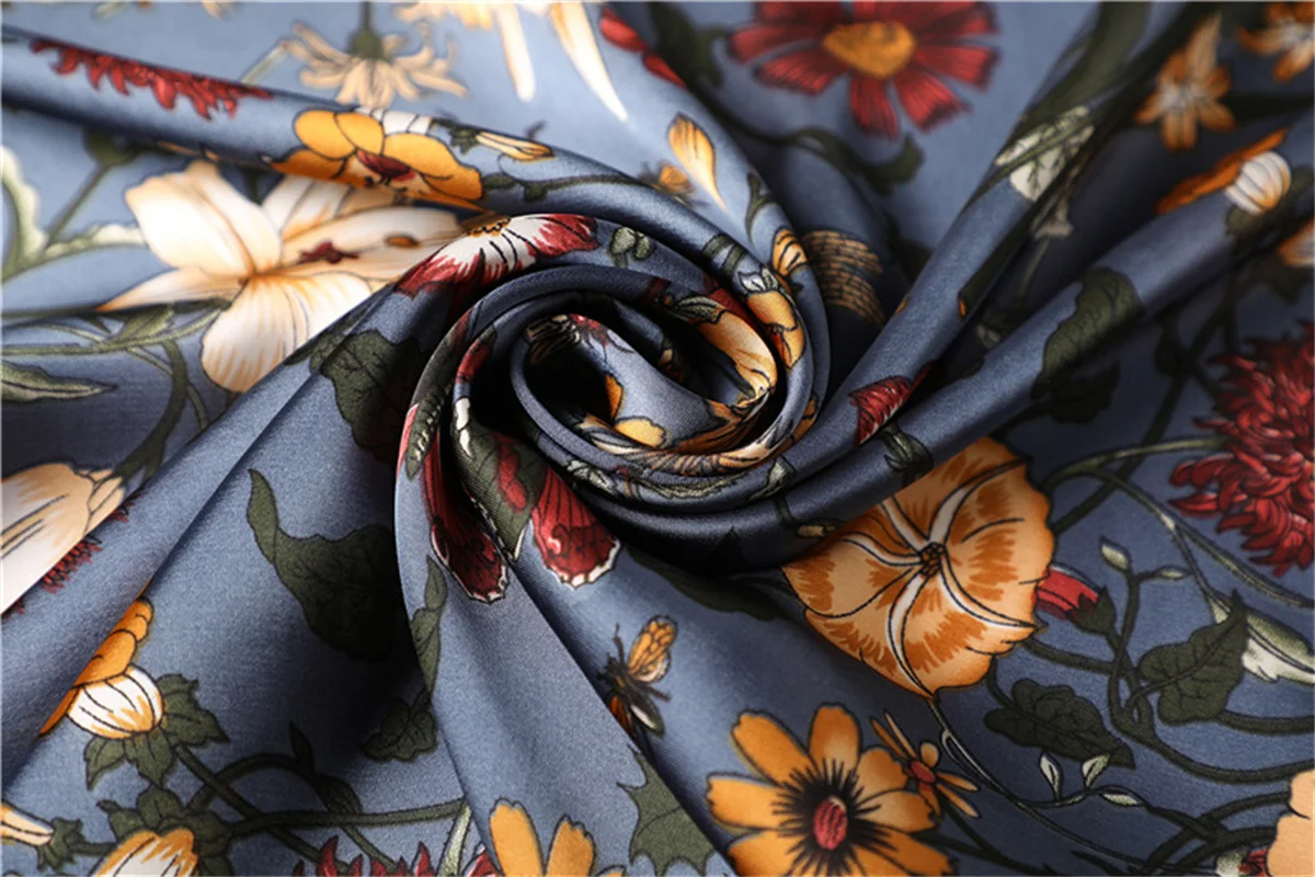 Luxury New Printed Scarves Women's Silk Scarf Spring and Summer Floral Decorations Small Neckties Hairbands Bags Wholesale